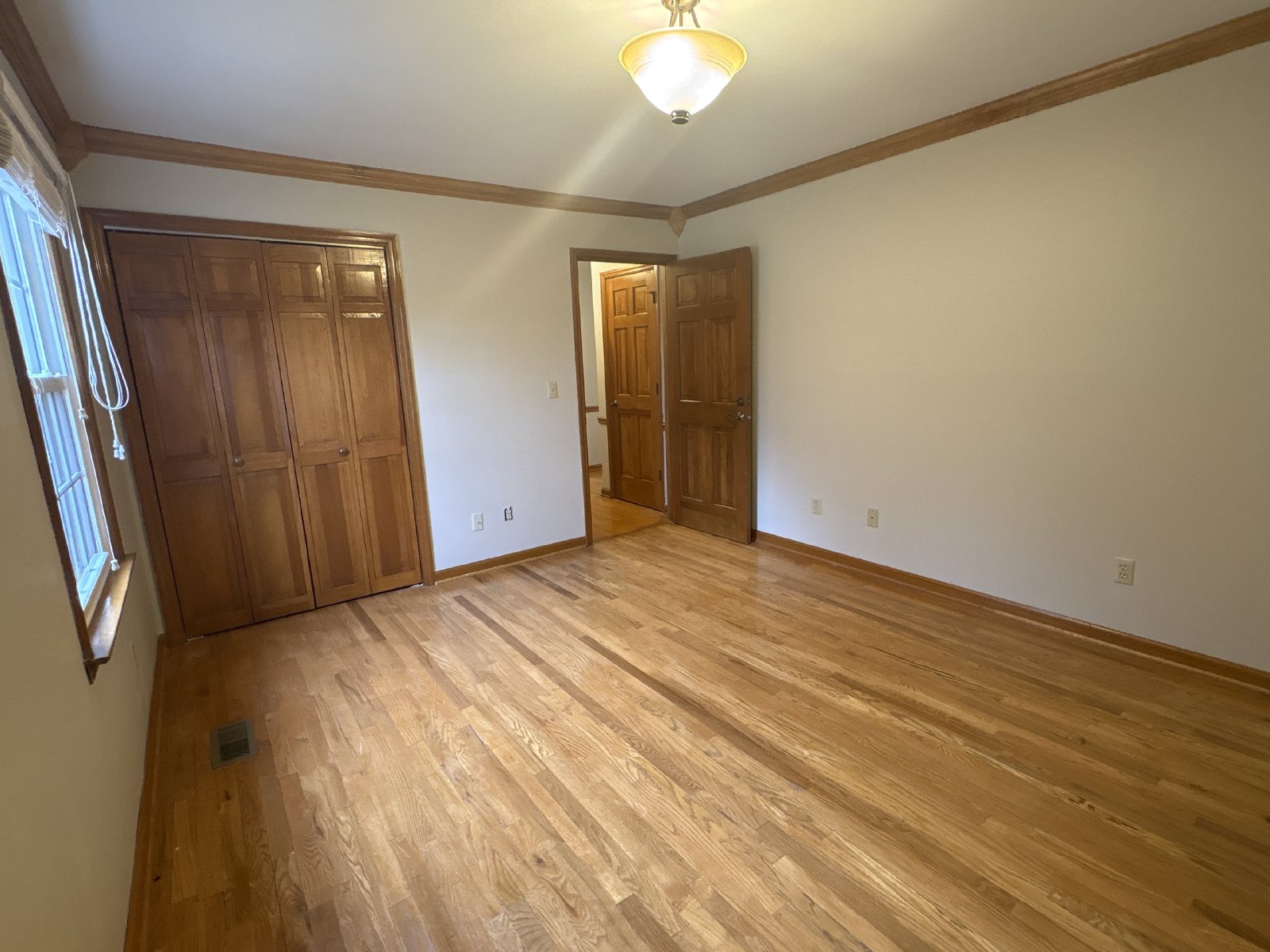 Charming Home Near Lakewood Golf & Country Club in Tullahoma... property image