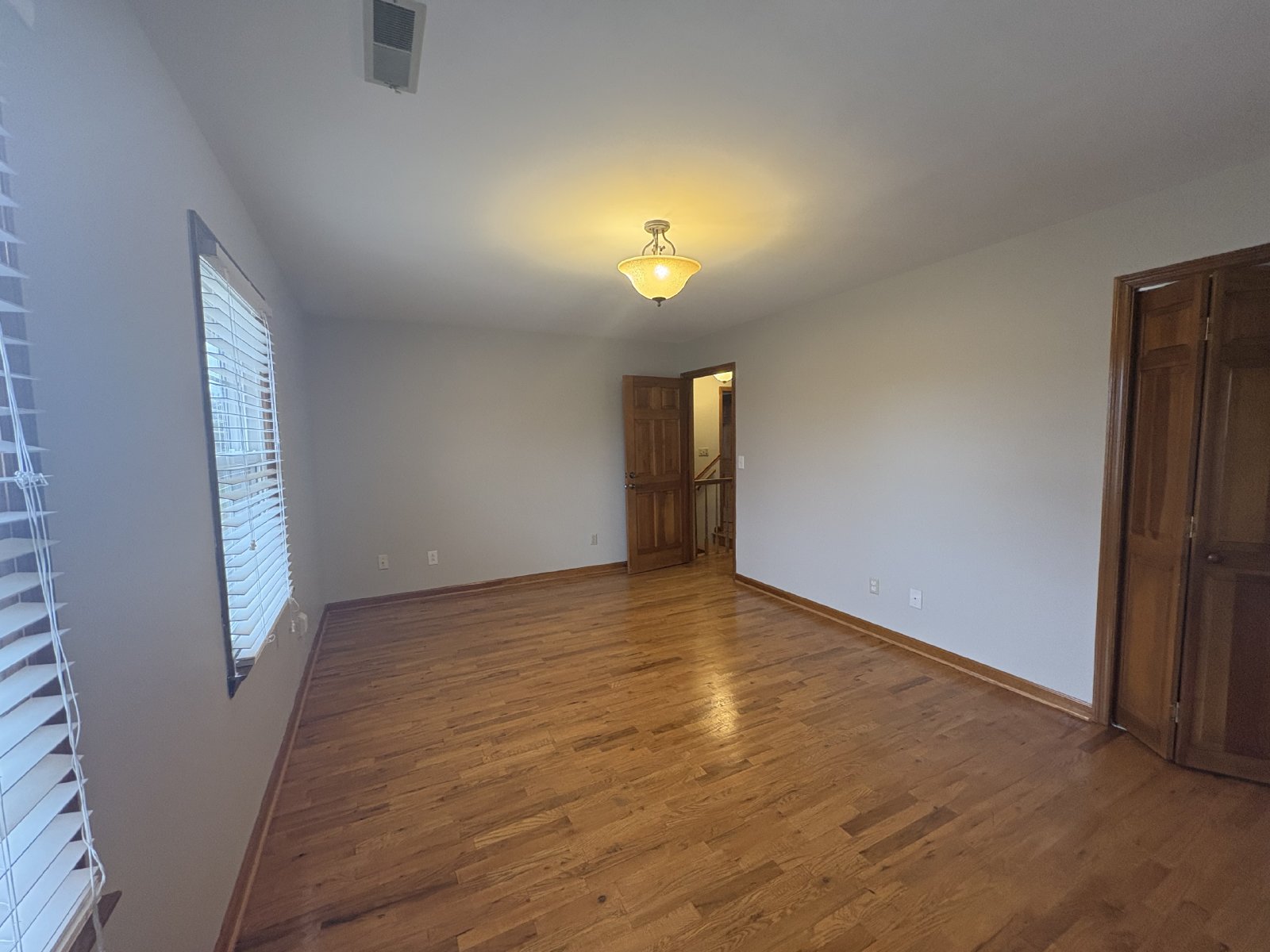 Charming Home Near Lakewood Golf & Country Club in Tullahoma... property image