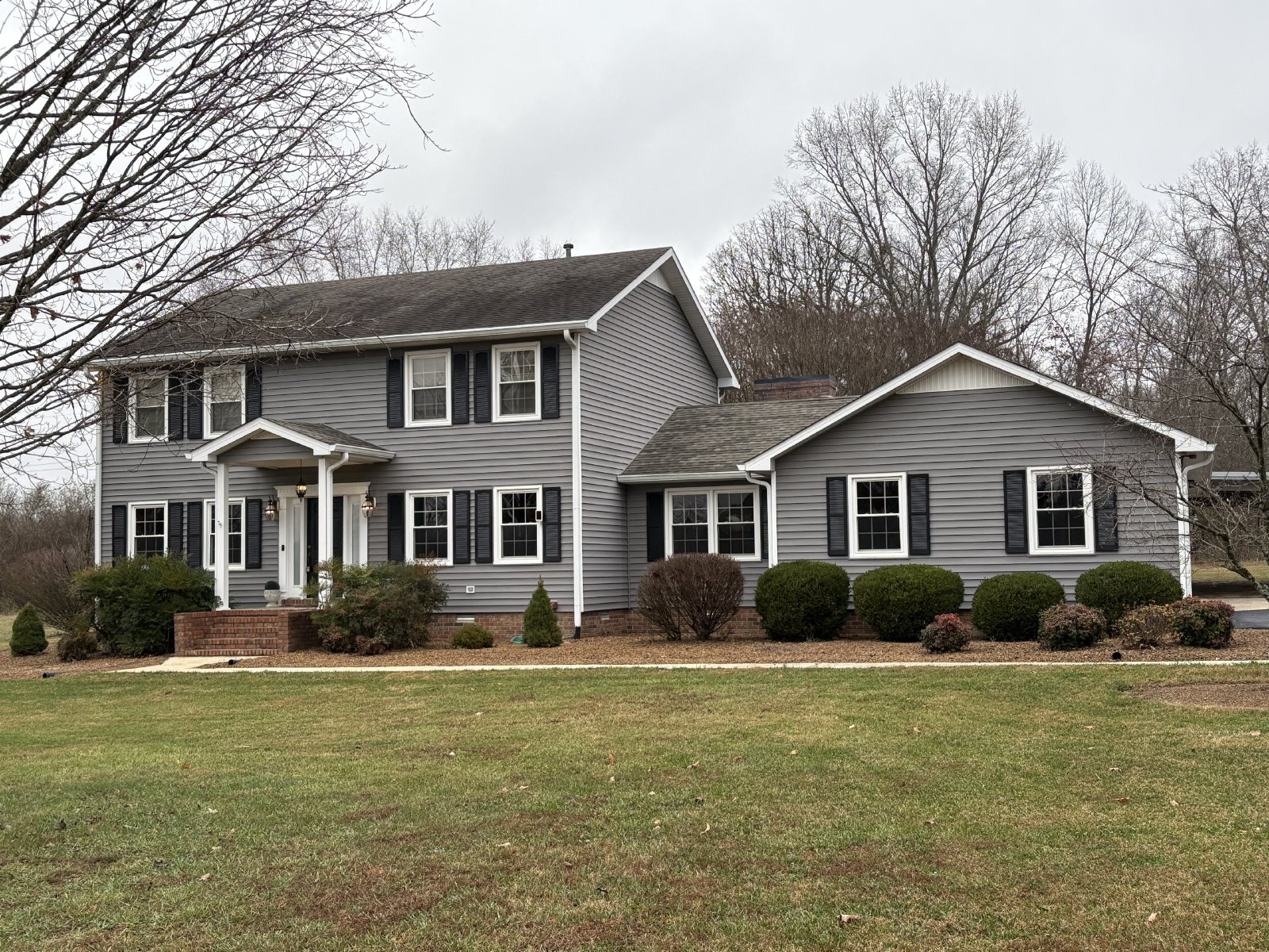 Charming Home Near Lakewood Golf & Country Club in Tullahoma... property image