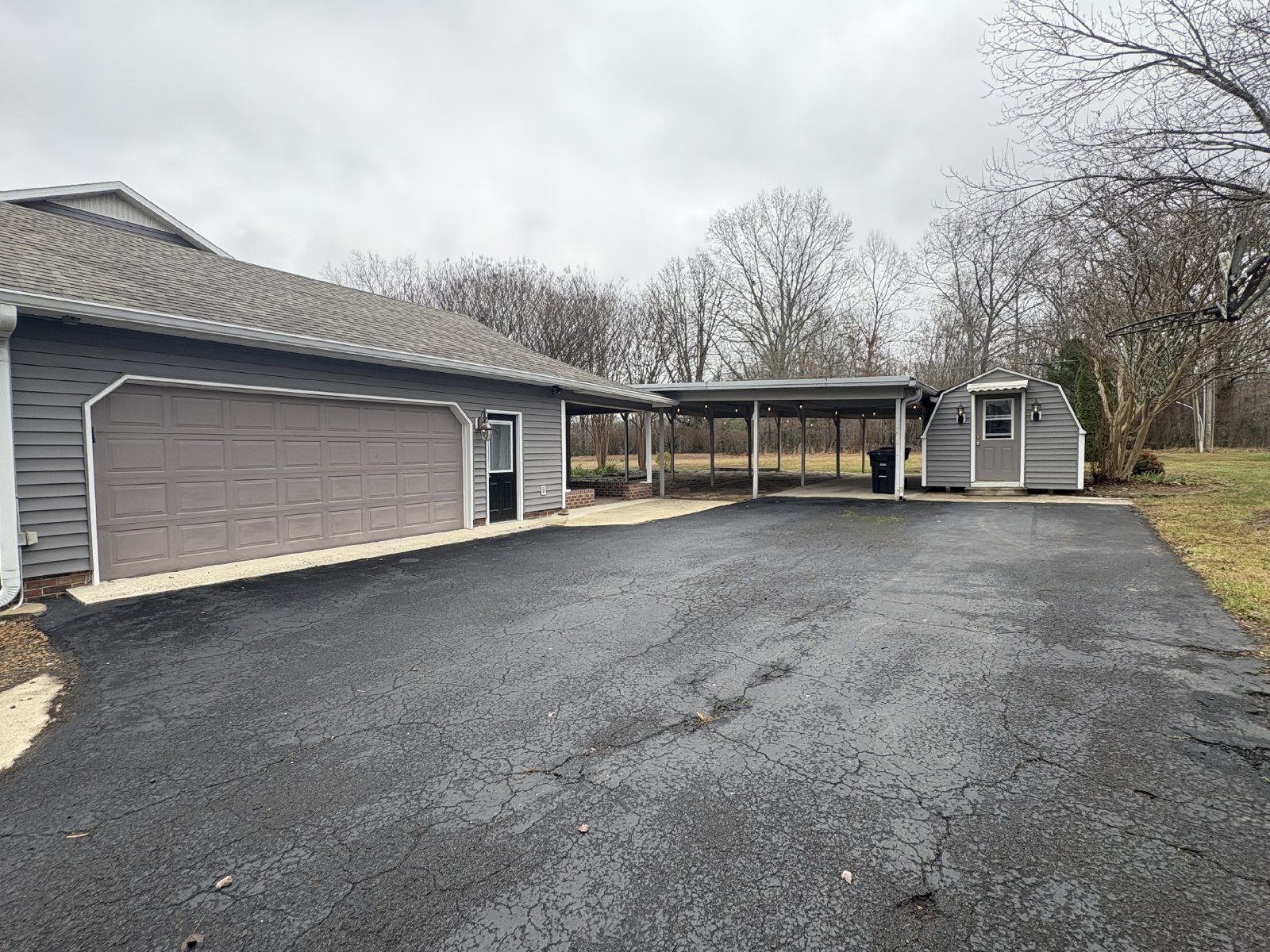 Charming Home Near Lakewood Golf & Country Club in Tullahoma... property image