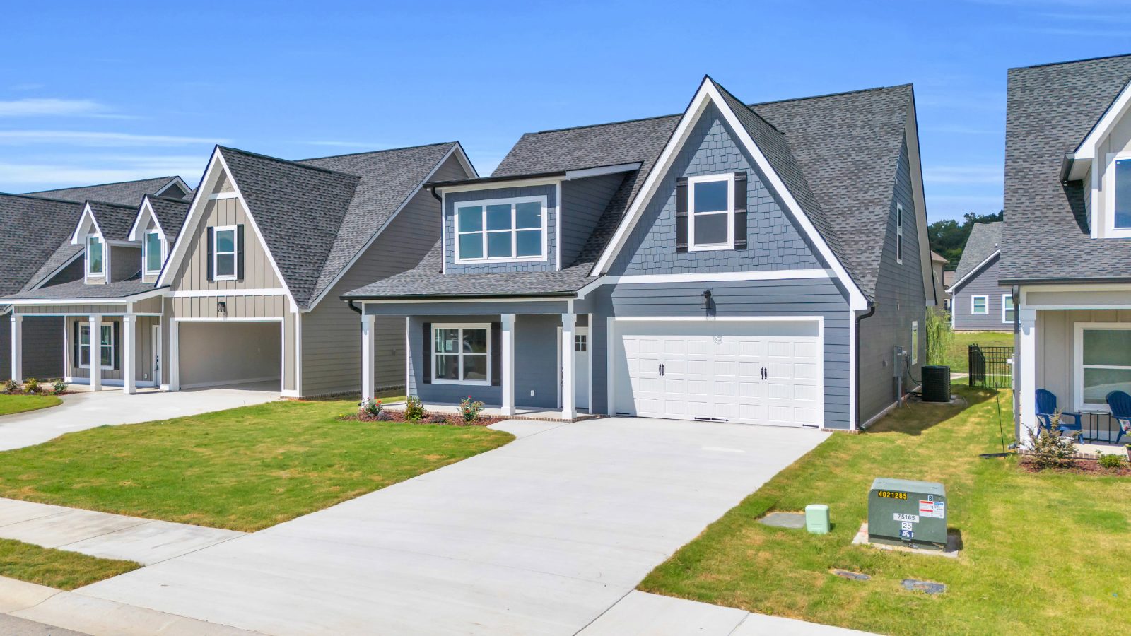 New Build with Location + Plenty Of Space + Incredible Community - 4 Beds, 3.5 Baths, Soaring Ceilings, 2 Car Garage. property image