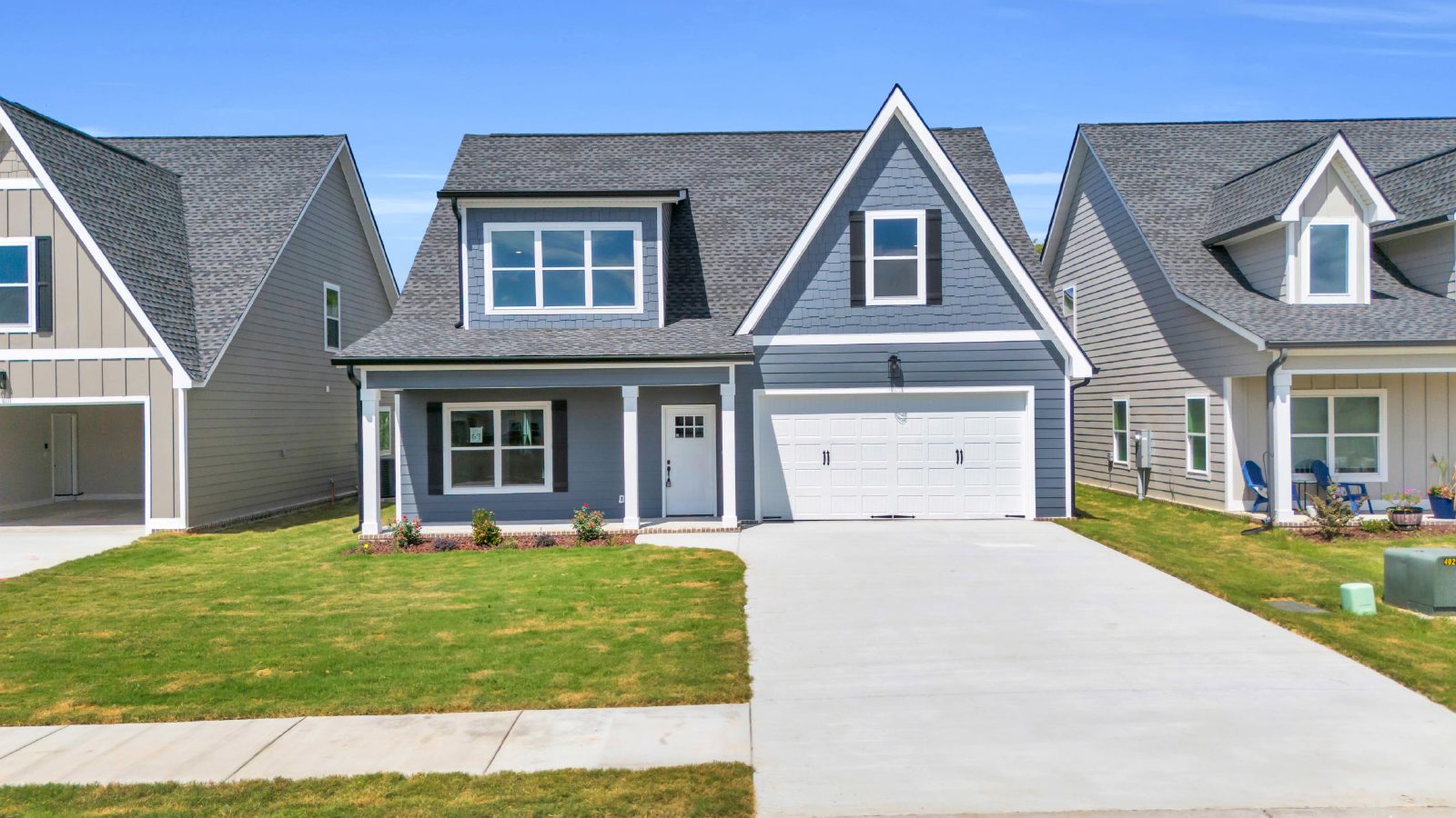 New Build with Location + Plenty Of Space + Incredible Community - 4 Beds, 3.5 Baths, Soaring Ceilings, 2 Car Garage. property image