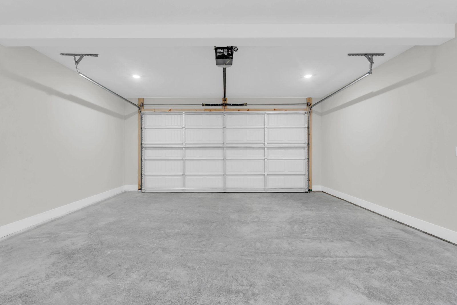 New Build with Location + Plenty Of Space + Incredible Community - 4 Beds, 3.5 Baths, Soaring Ceilings, 2 Car Garage. property image