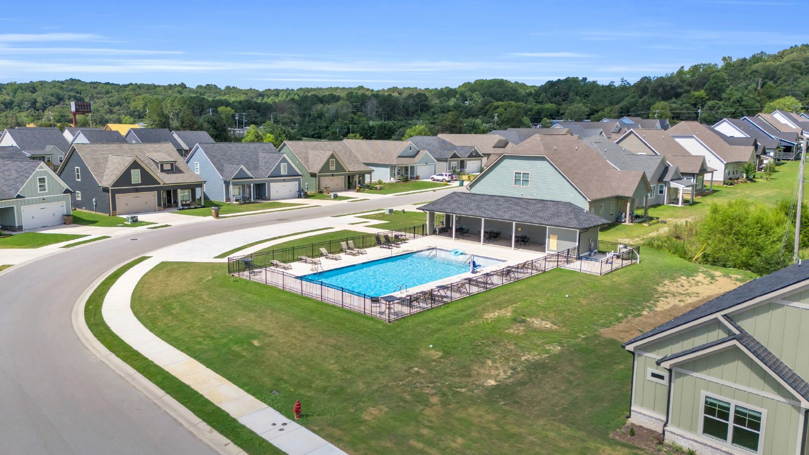 New Build with Location + Plenty Of Space + Incredible Community - 4 Beds, 3.5 Baths, Soaring Ceilings, 2 Car Garage. property image