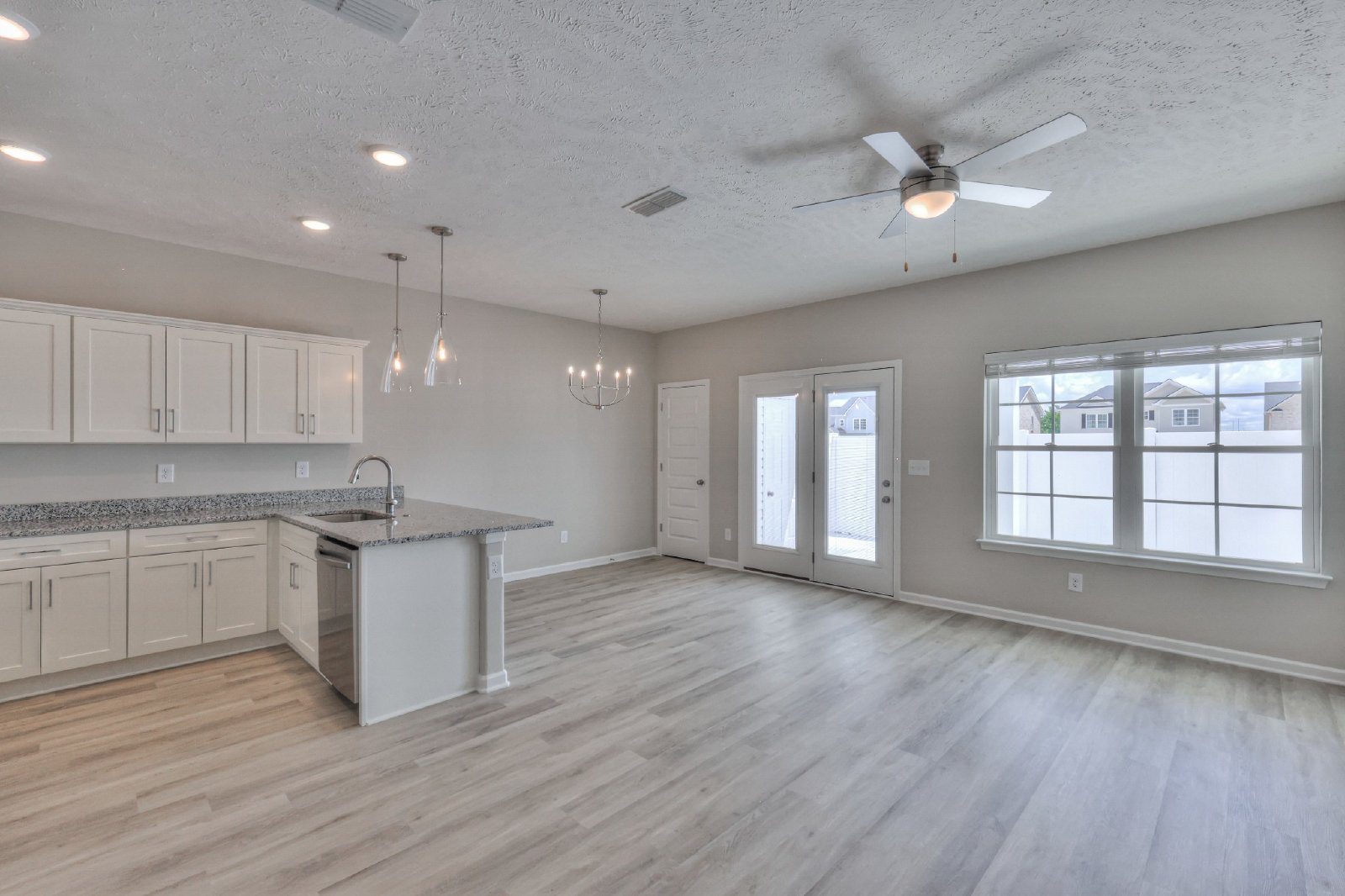 BRAND NEW Luxury Townhome in Tullahoma with MOVE IN SPECIAL!! property image