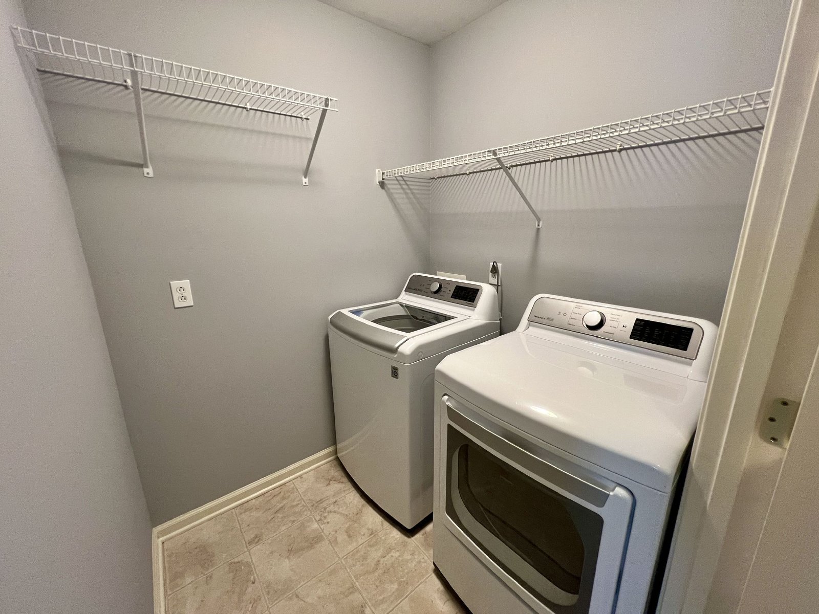 All Brick 3 Bed/2 Bath + 2 Car Garage & Enclosed Back porch property image