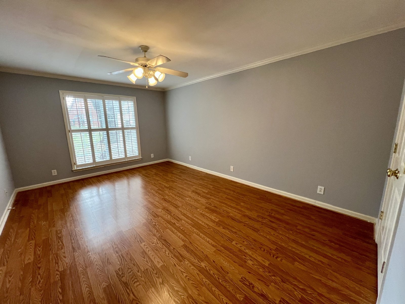 All Brick 3 Bed/2 Bath + 2 Car Garage & Enclosed Back porch property image