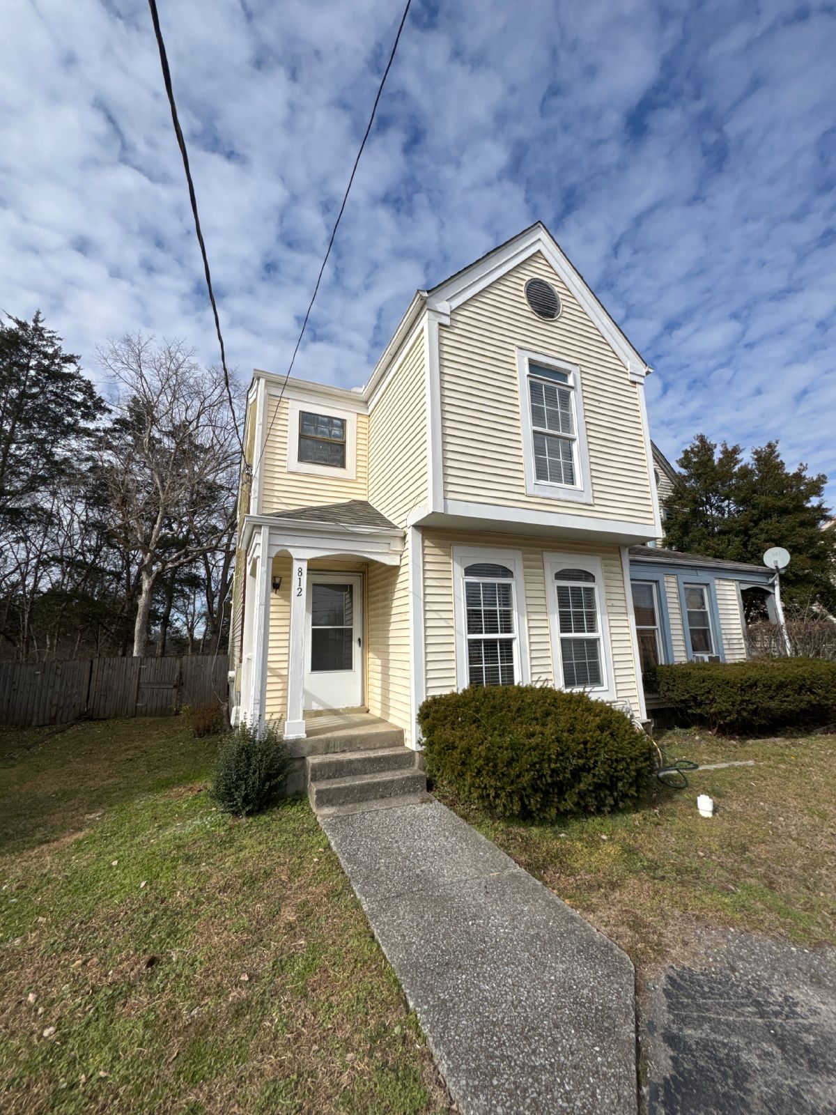 Updated 3BR Home Near Percy Priest & Airport – Fenced Yard & Easy Commute property image