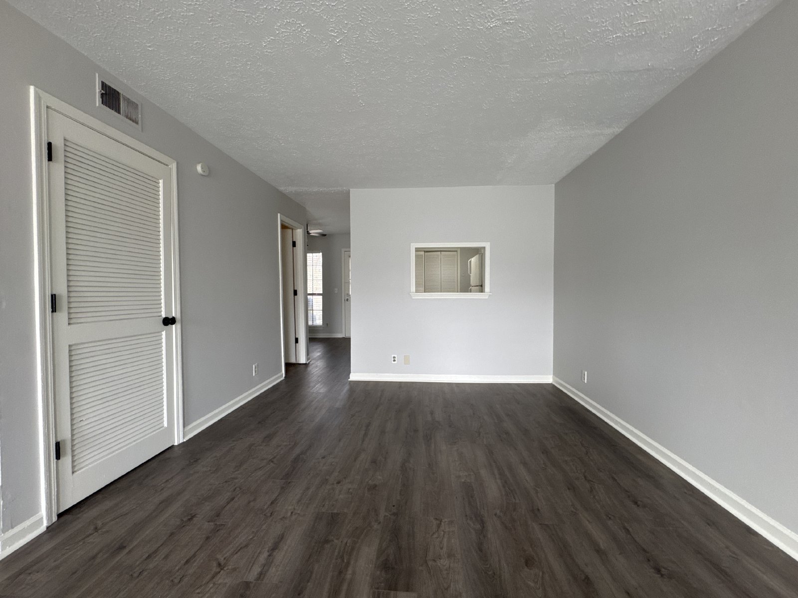 Updated 3BR Home Near Percy Priest & Airport – Fenced Yard & Easy Commute property image