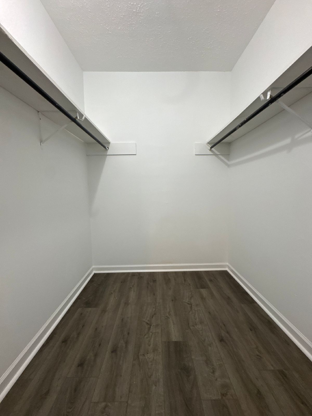 Updated 3BR Home Near Percy Priest & Airport – Fenced Yard & Easy Commute property image