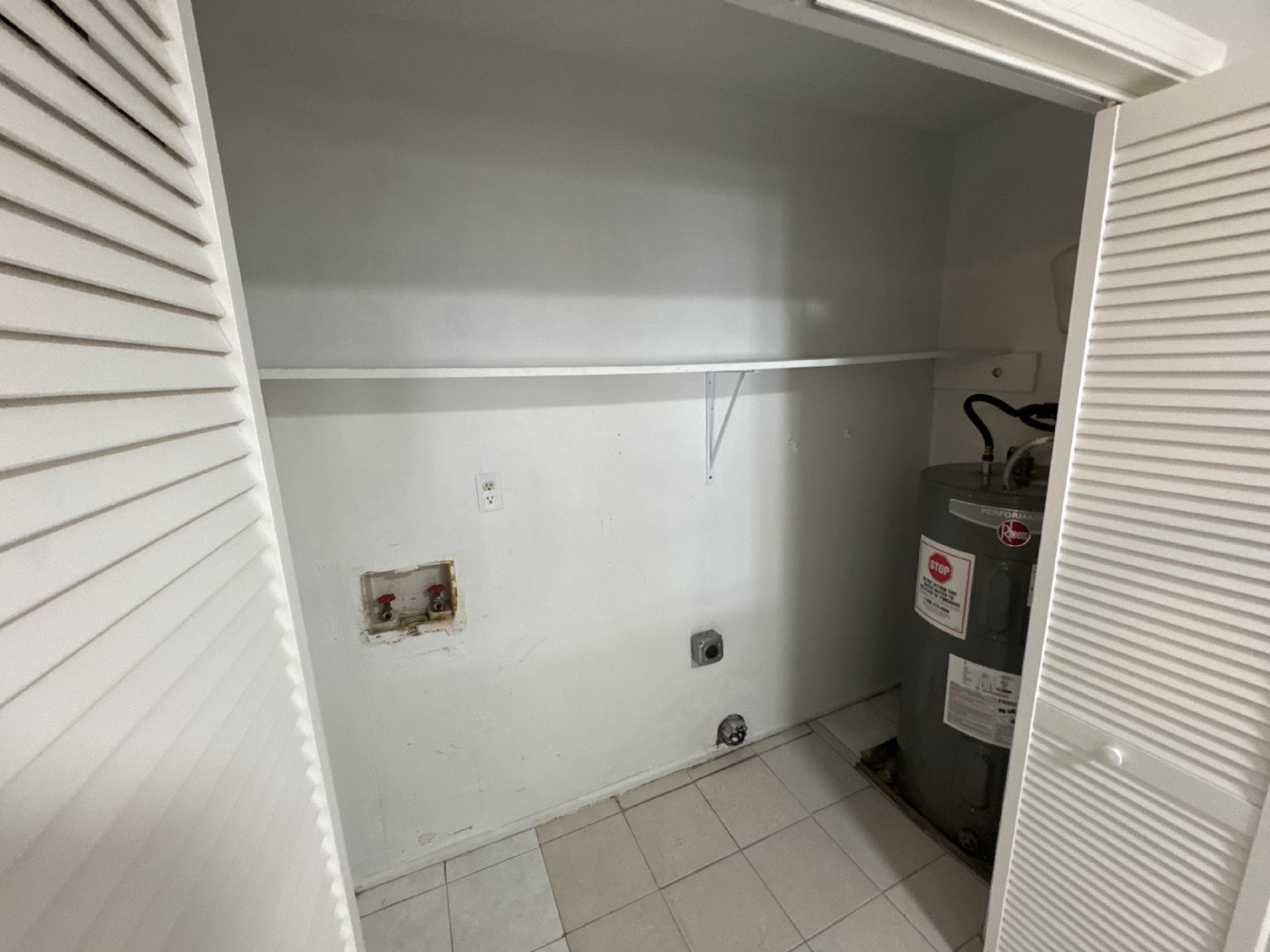 Updated 3BR Home Near Percy Priest & Airport – Fenced Yard & Easy Commute property image