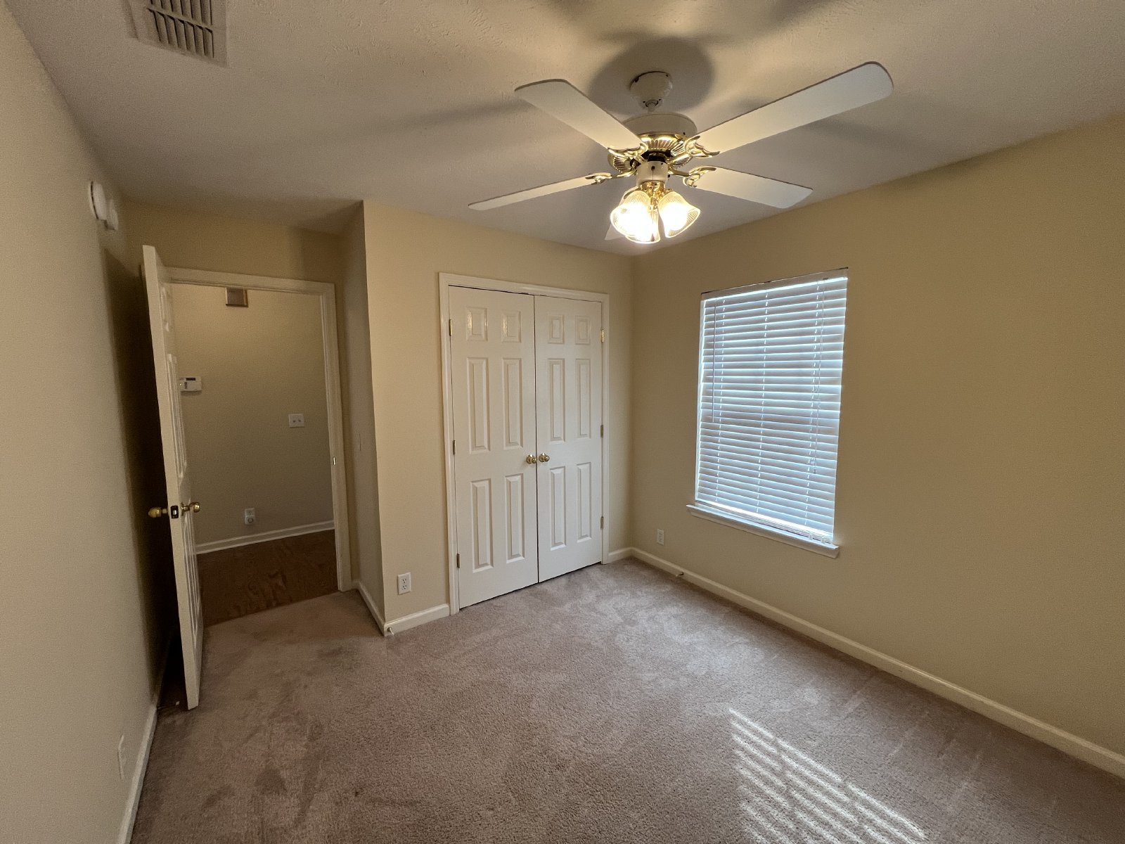 Available Now 3 BR 2 Bath Home in Lavernge with Fenced in Backyard! property image