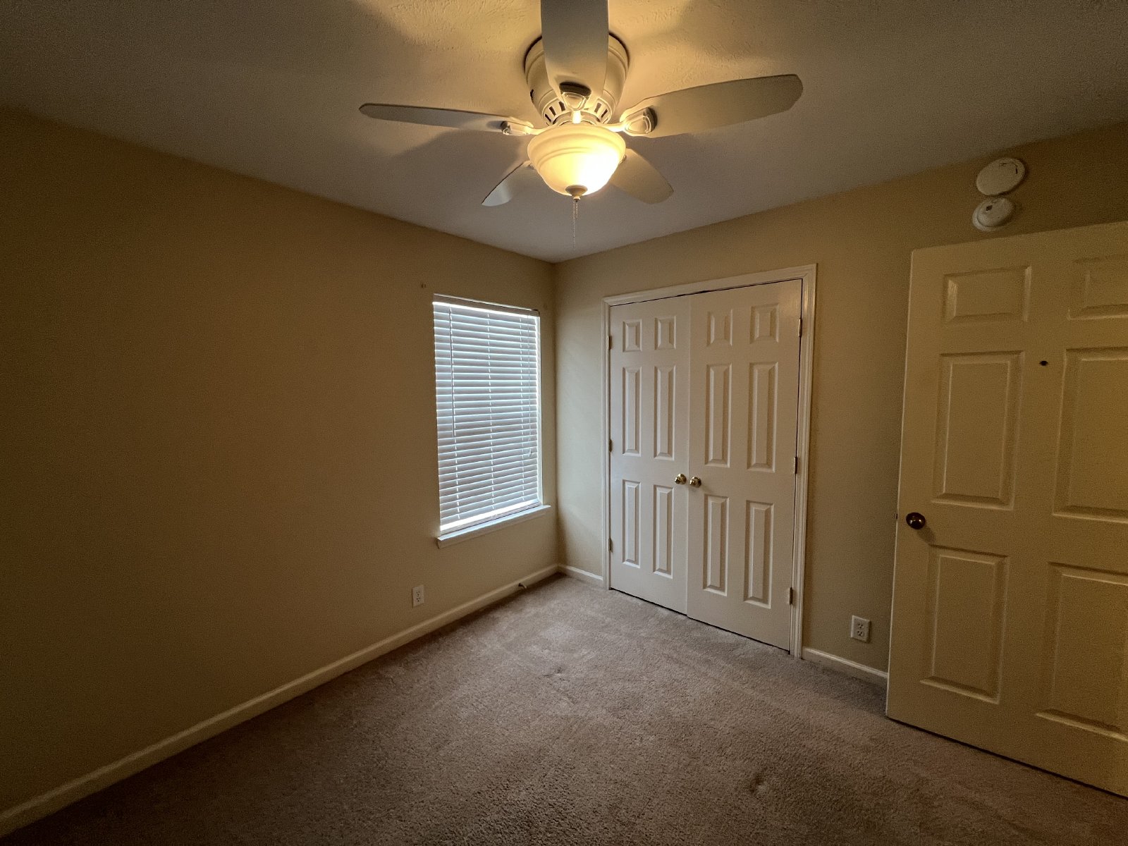 Available Now 3 BR 2 Bath Home in Lavernge with Fenced in Backyard! property image