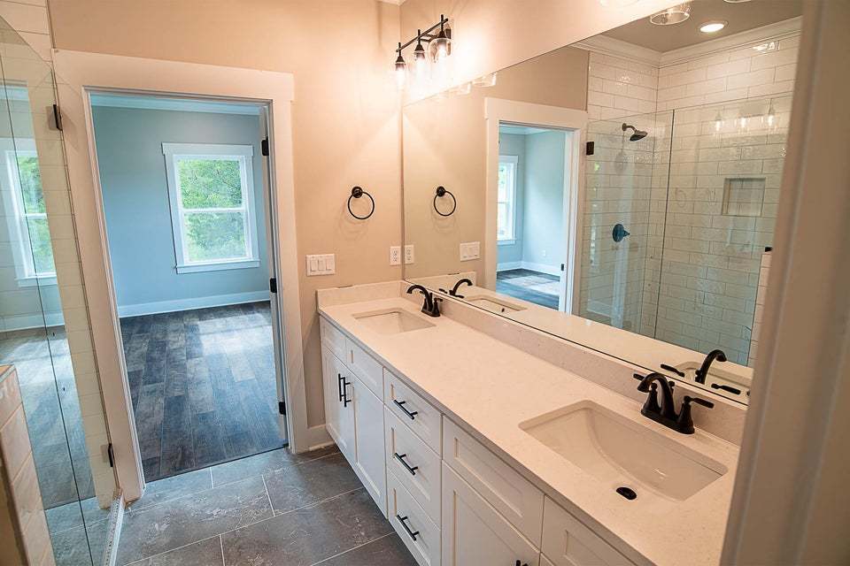 Beautiful 3 Bed, 2.5 Bath, 2 Car Garage - Community Pool & Walking Trail! property image