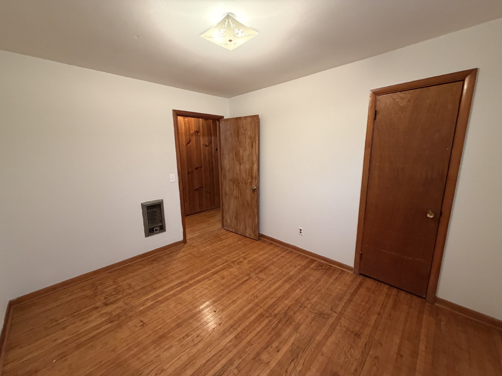 Charming 3 Bed 1 Bath Home in Woodbury property image