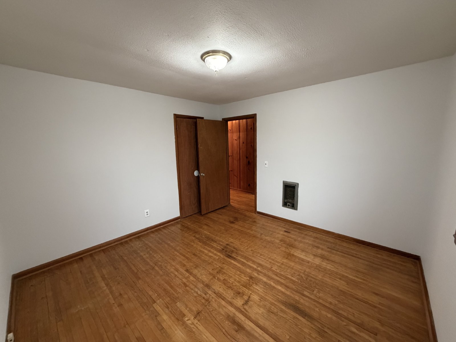 Charming 3 Bed 1 Bath Home in Woodbury property image