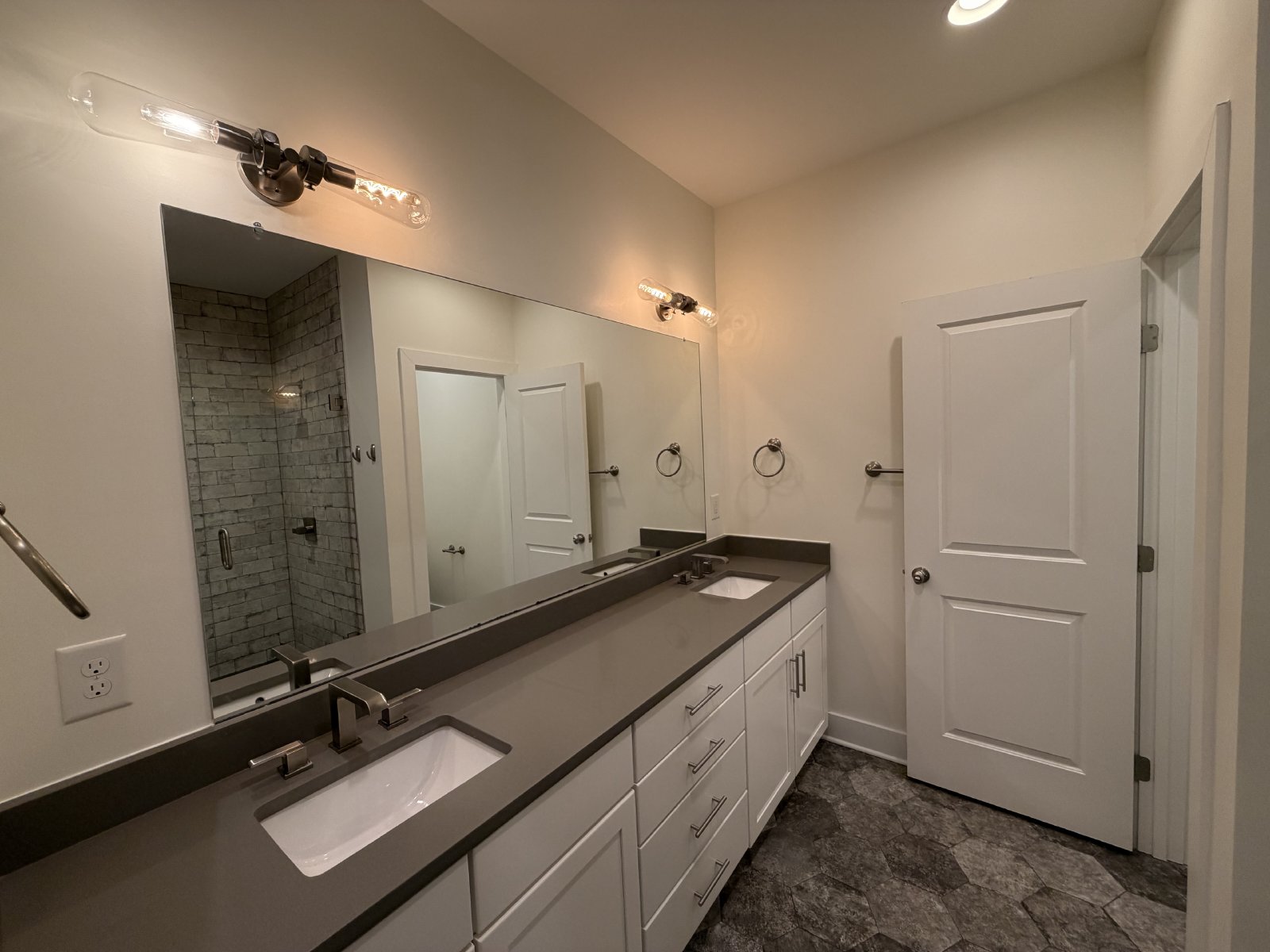 Beautiful Modern Home in Nashville Near the Fairgrounds property image