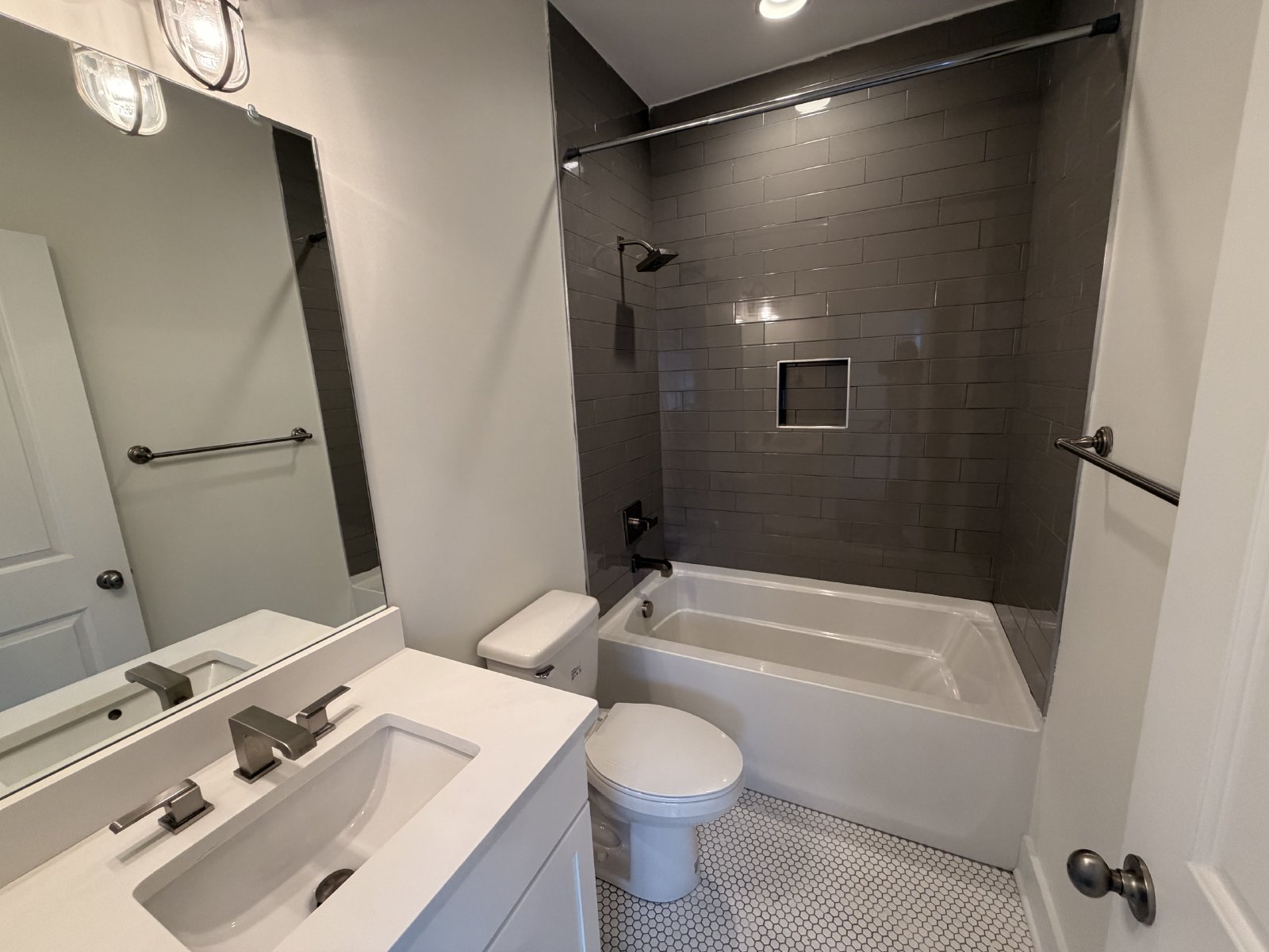 Beautiful Modern Home in Nashville Near the Fairgrounds property image