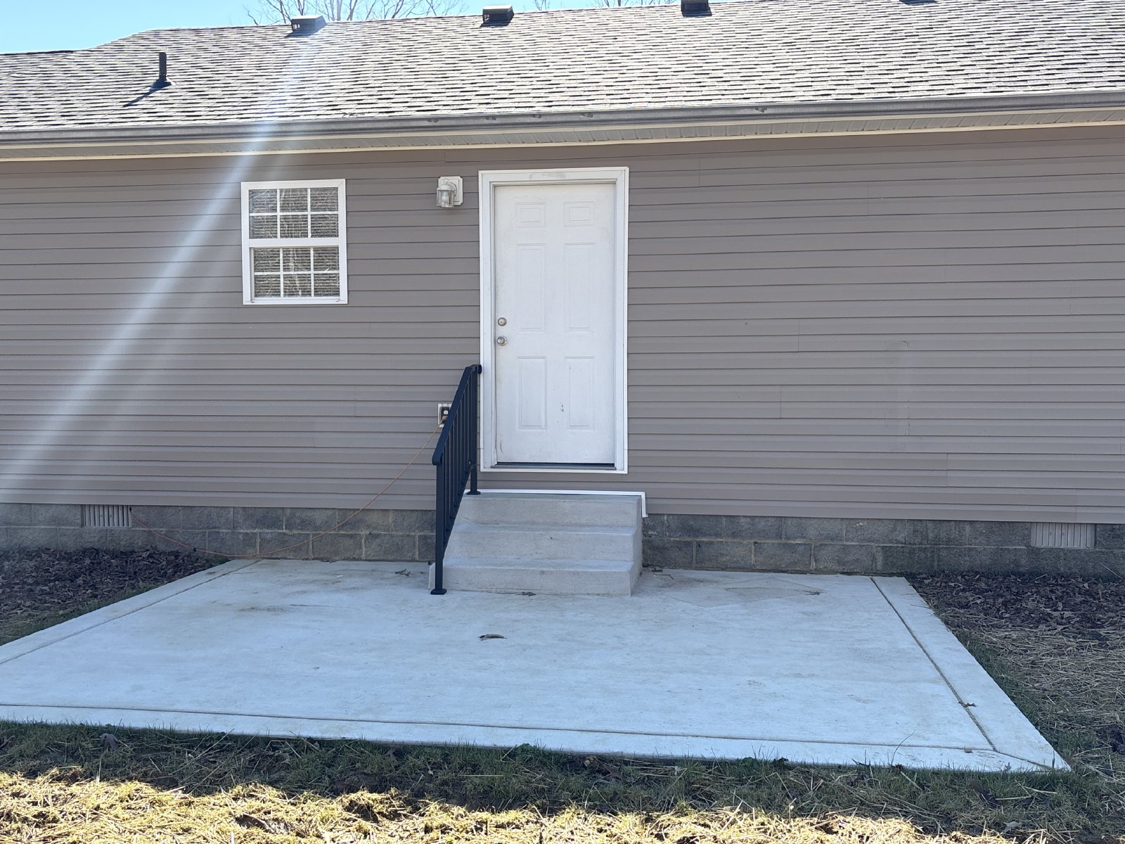 Spacious 3 Bedroom Home with Large Yard!! property image