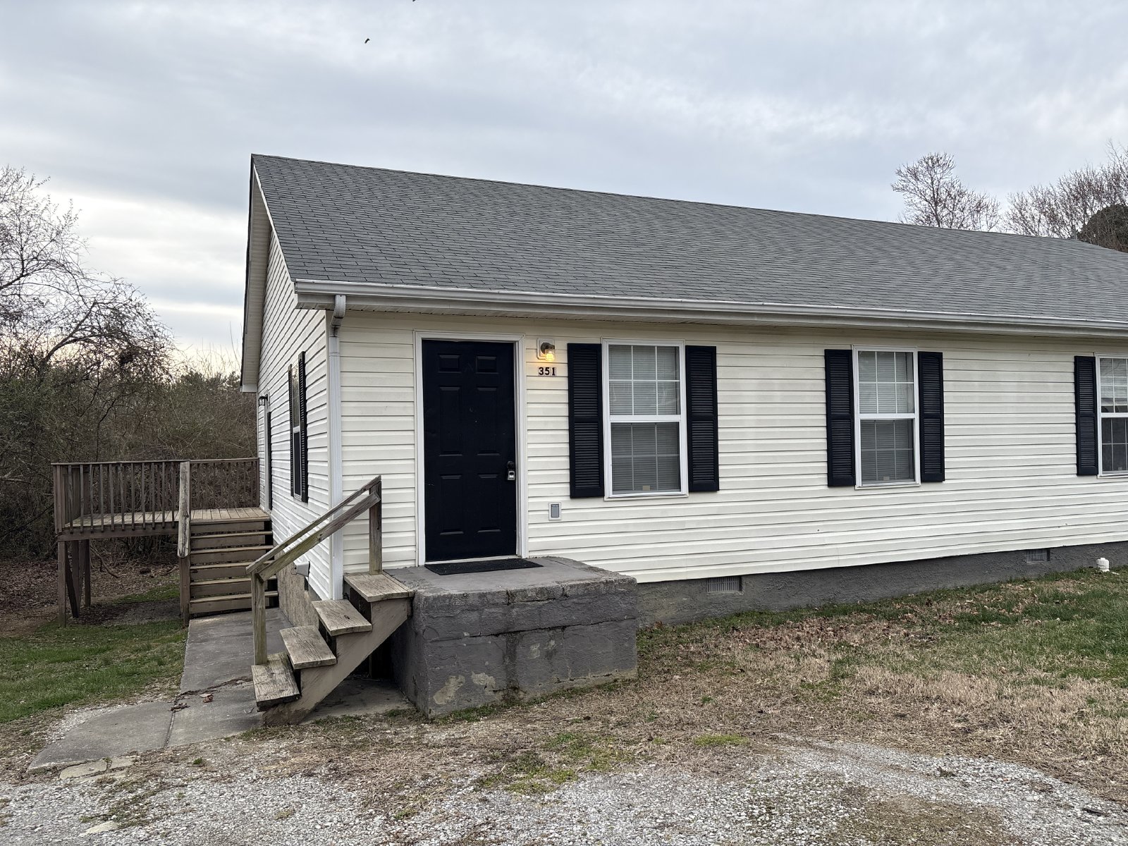 Spacious 2 Bedroom Duplex in Manchester! property image