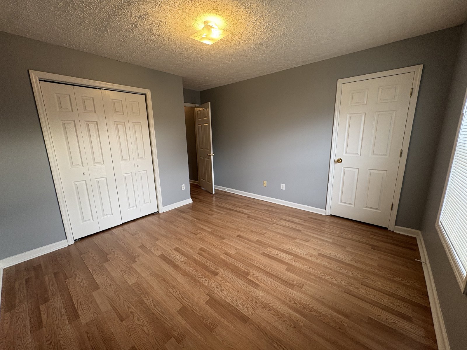 Spacious 2 Bedroom Duplex in Manchester! property image