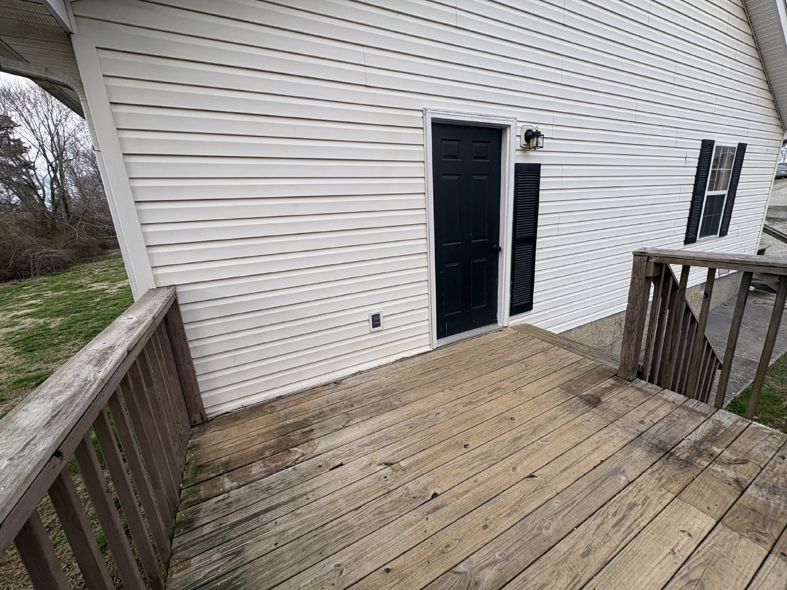 Spacious 2 Bedroom Duplex in Manchester! property image