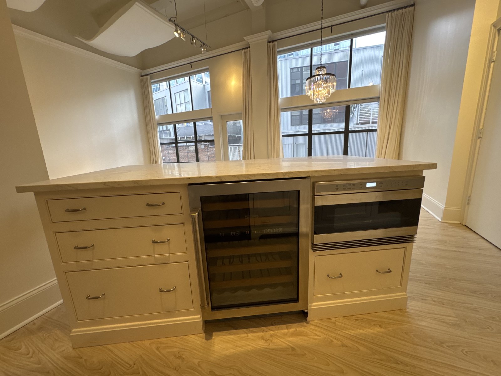 Iconic Kress Building 2BR Condo with Parking & Sound Panels property image