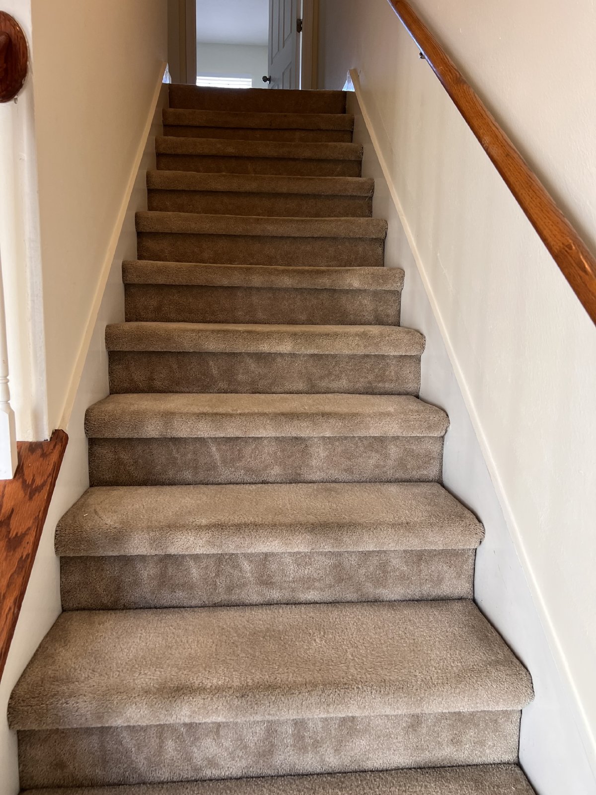 Available Now! 2 Bed, 2.5 Bath Townhome in The Cottages Of Lake Forest property image