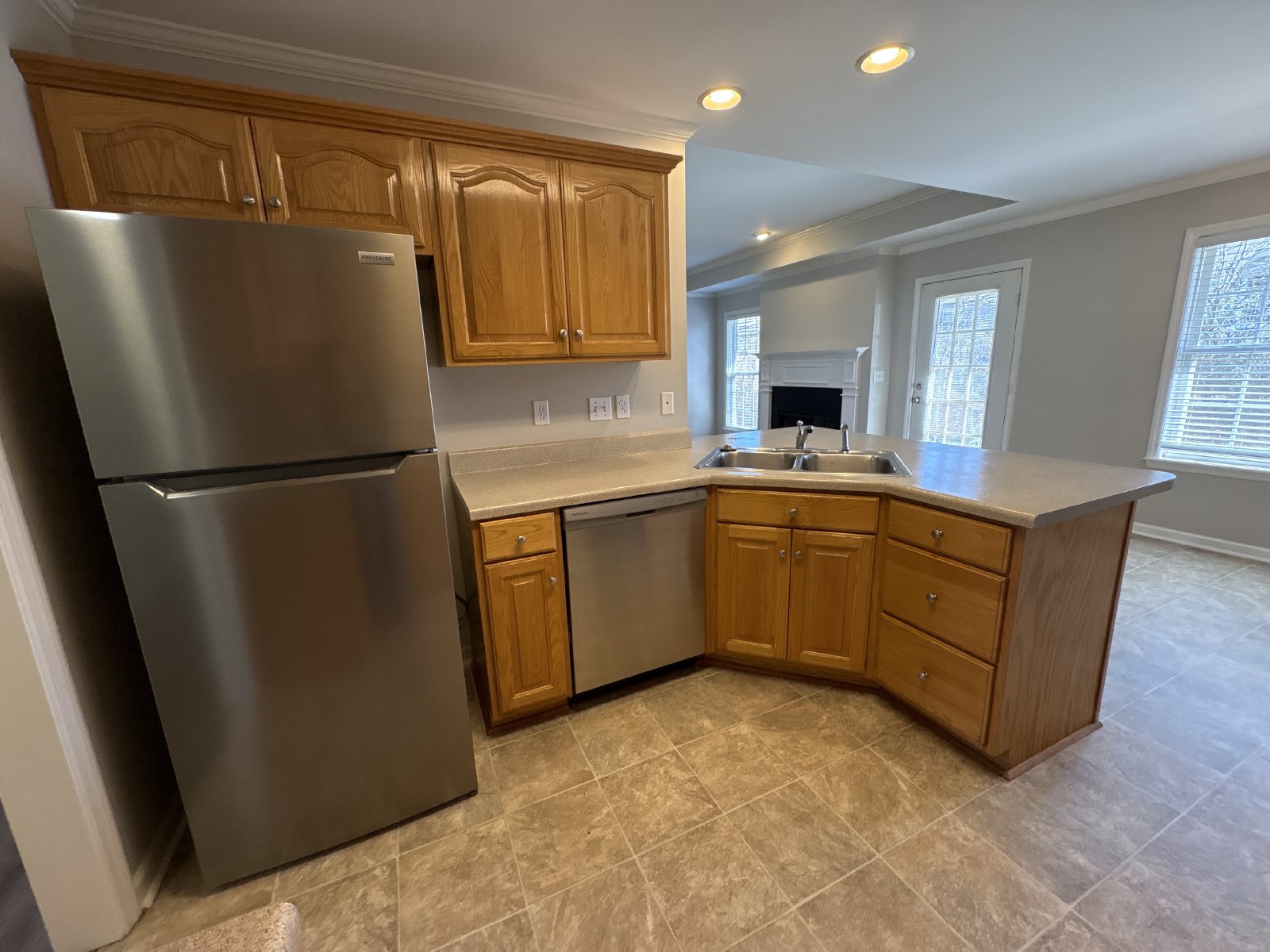 Spacious 3 Bedroom Home In Manchester... property image