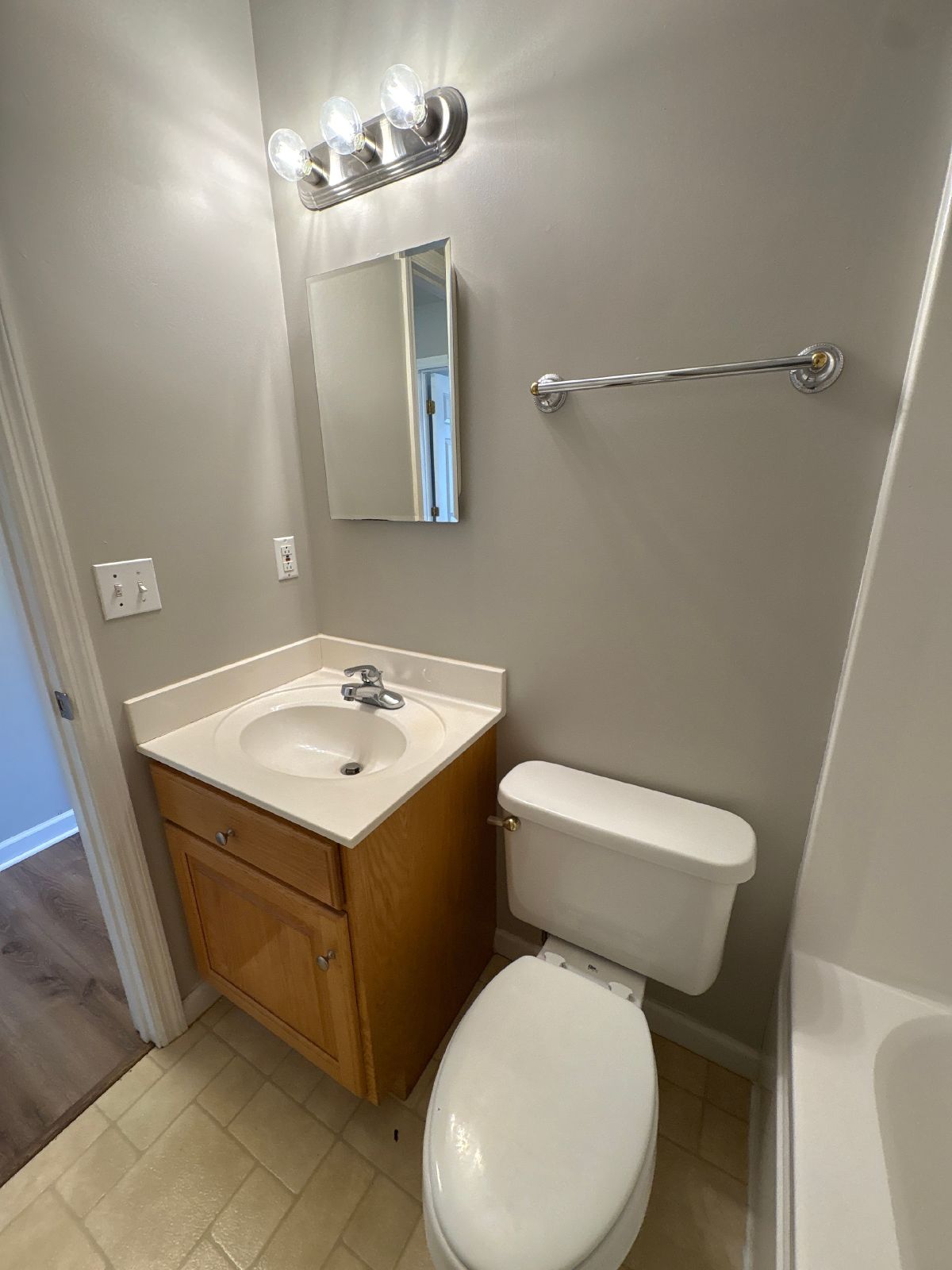 Spacious 3 Bedroom Home In Manchester... property image