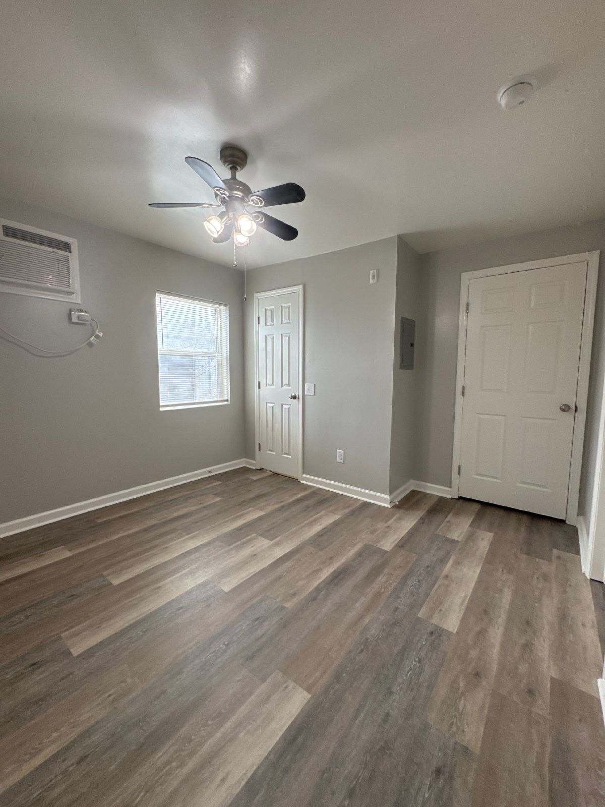1 Bedroom Efficiency – Close to Downtown Nashville – Section 8 Accepted property image