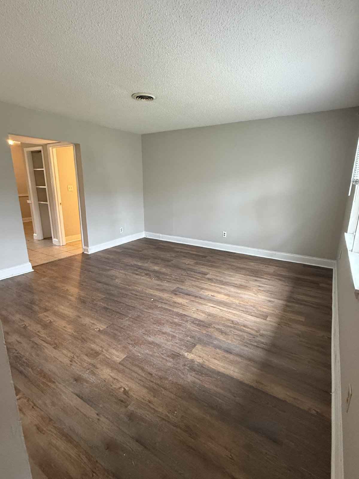 Looking for a comfortable place to call home? take a look at 810 Schmitt Rd, Rossville, GA! property image