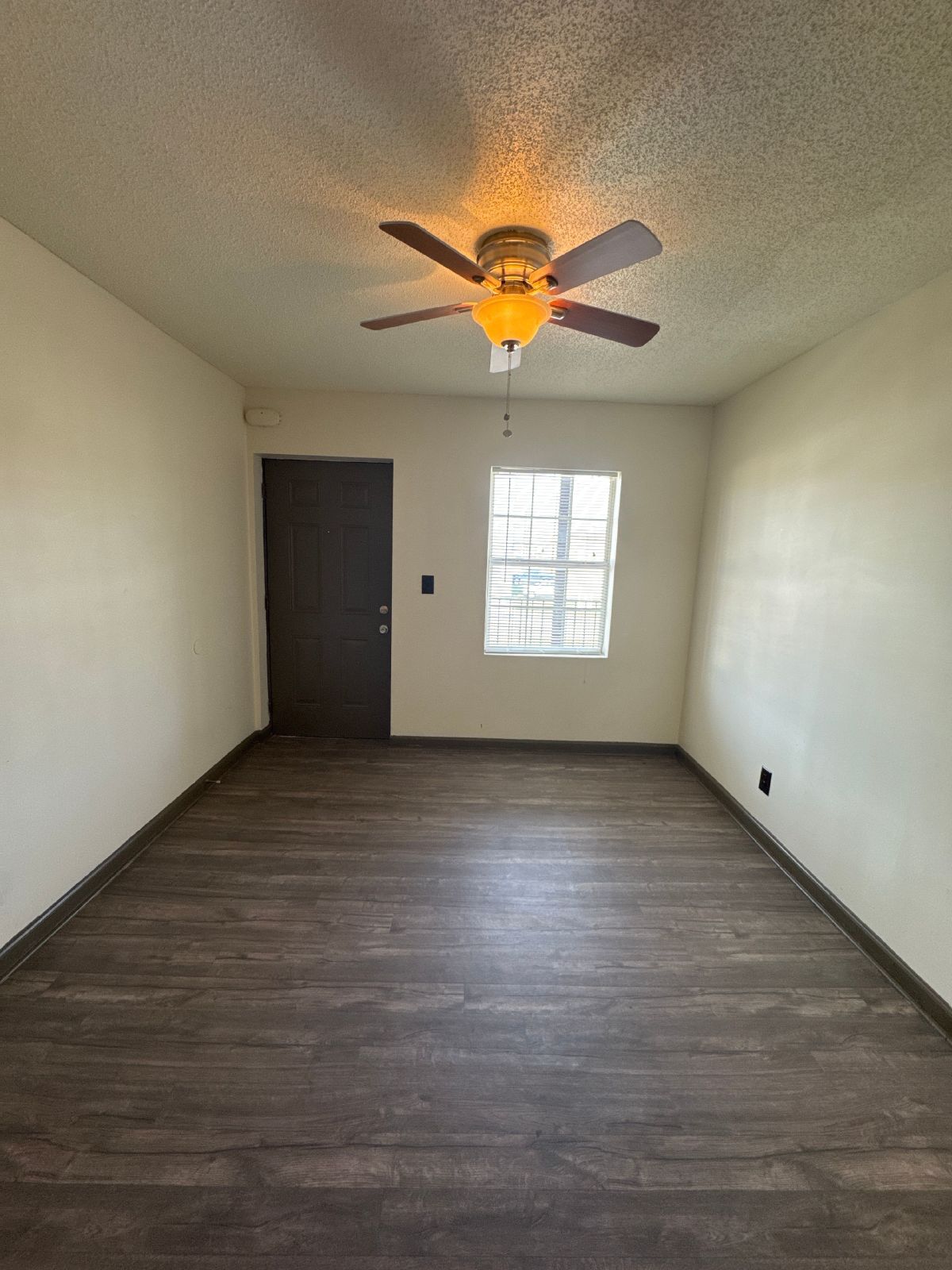 1 Bedroom Efficiency – Close to Downtown Nashville – Section 8 Accepted property image