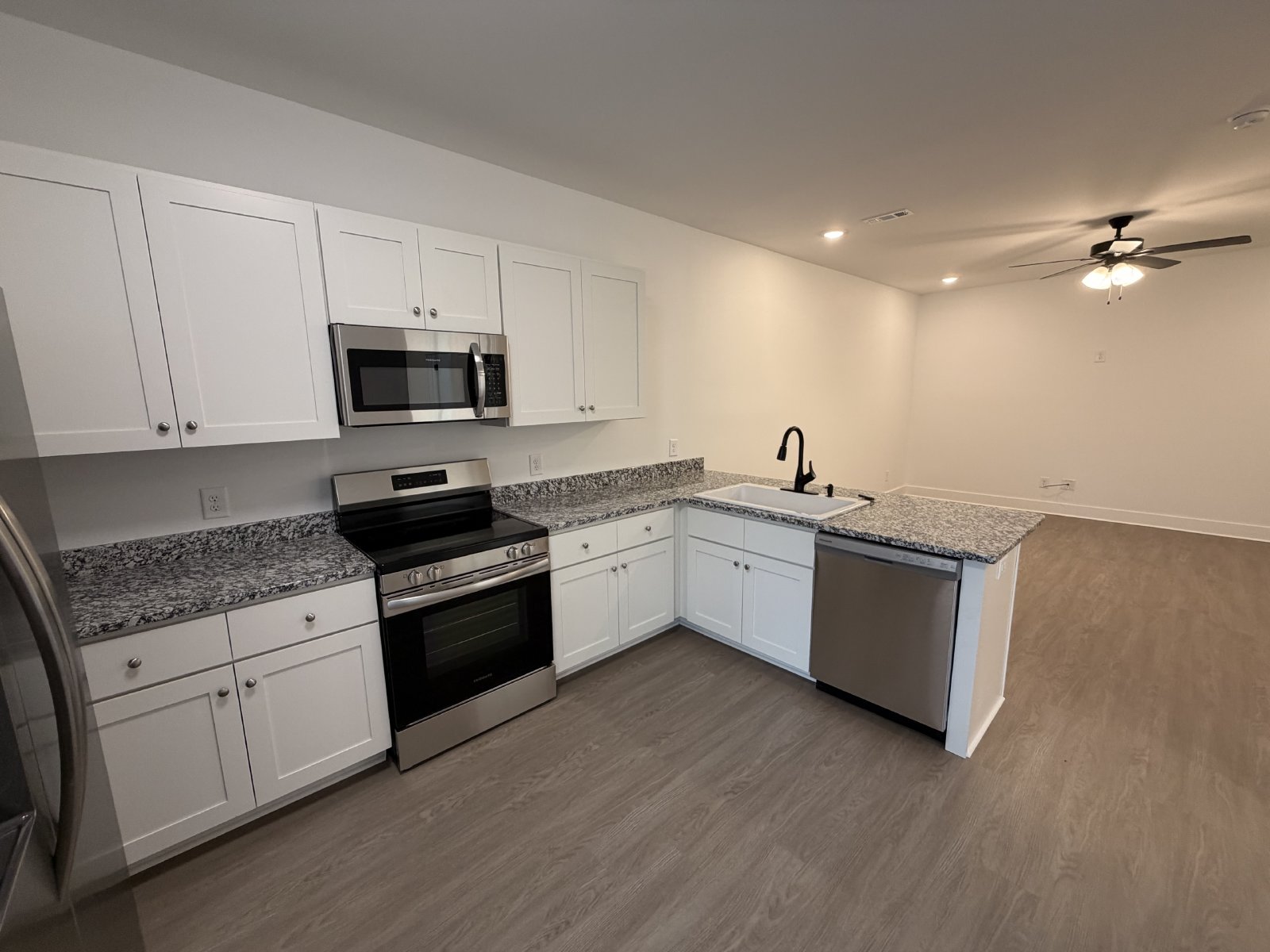 New Build 3 Bed 2.5 Bath Townhome in Shelbyville with a Move in Special property image