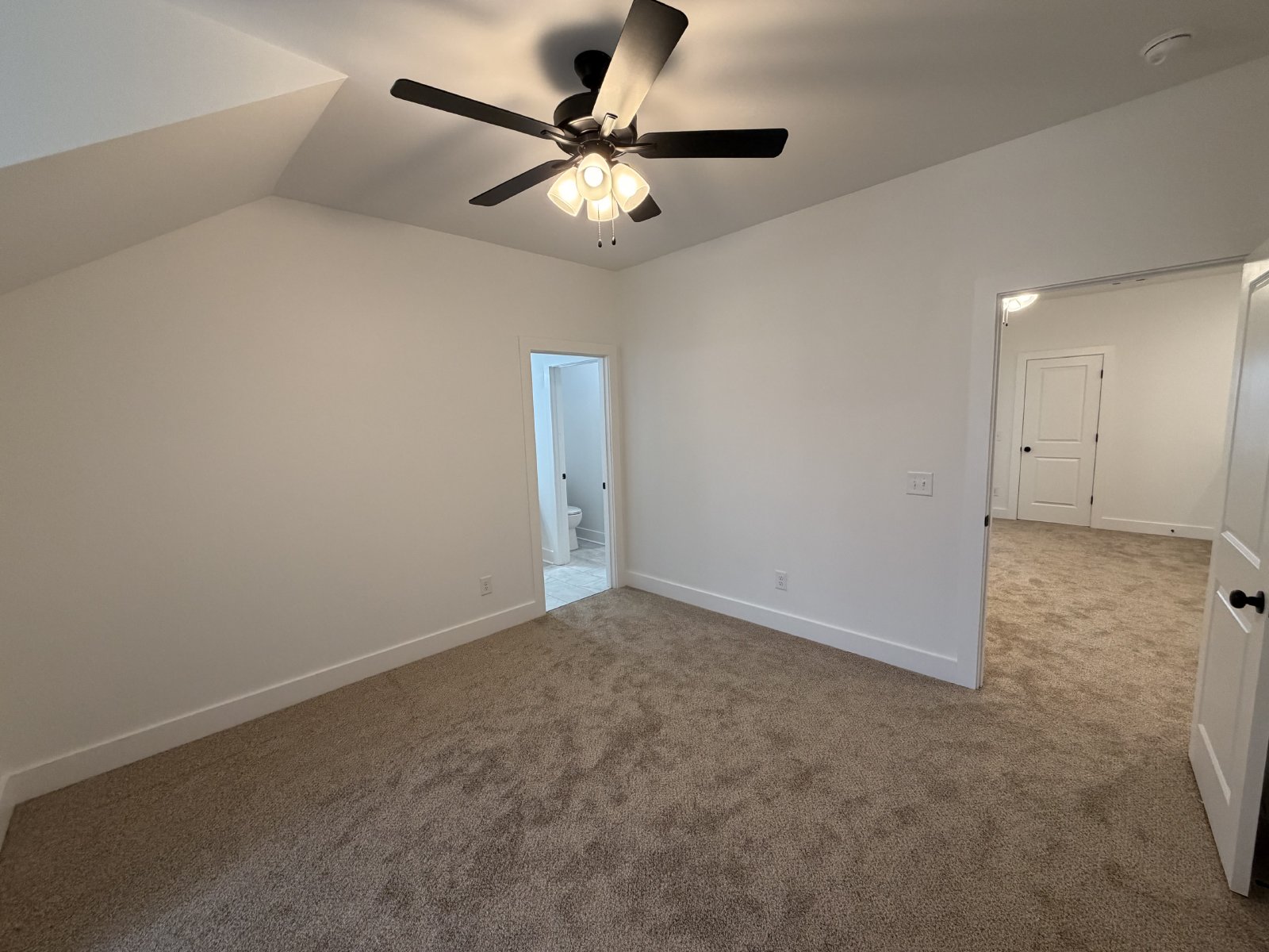 New Build 3 Bed 2.5 Bath Townhome in Shelbyville with a Move in Special property image