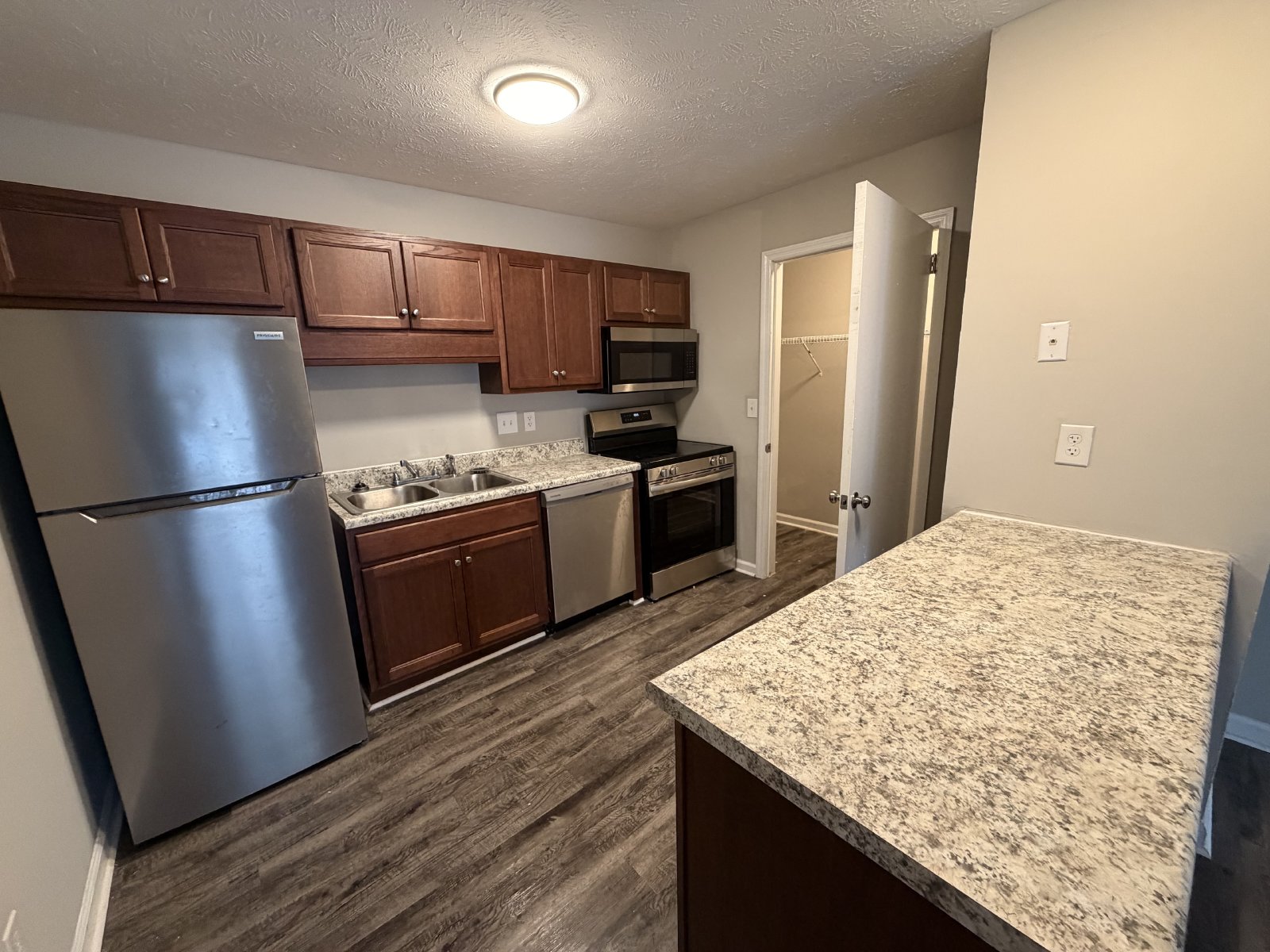 1 Bed 1 Bath Apartment Near MTSU property image