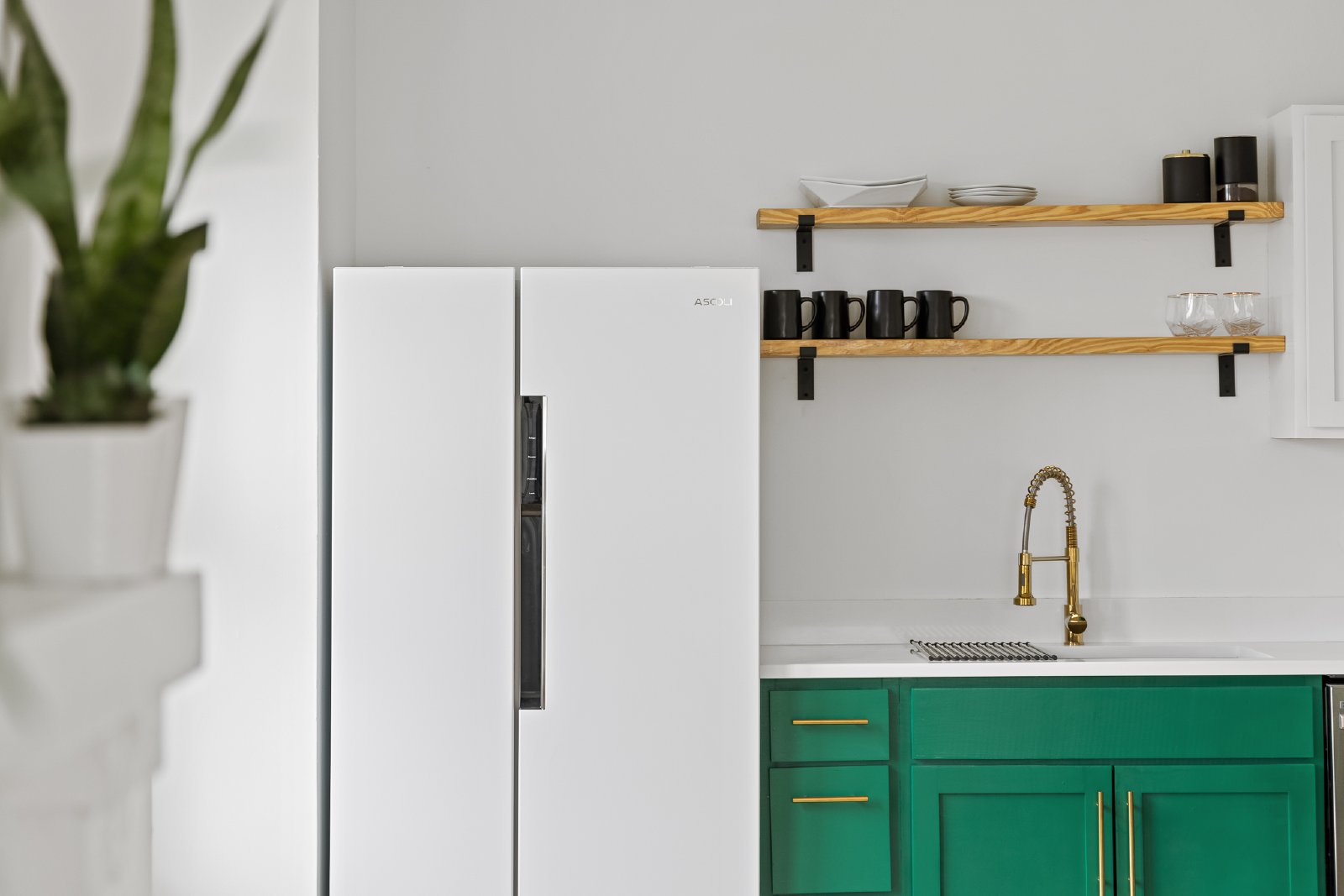 Charming + Modern Highland Park Home - 3 Beds, 2 Baths, Fenced Yard, + Plenty of Parking! property image