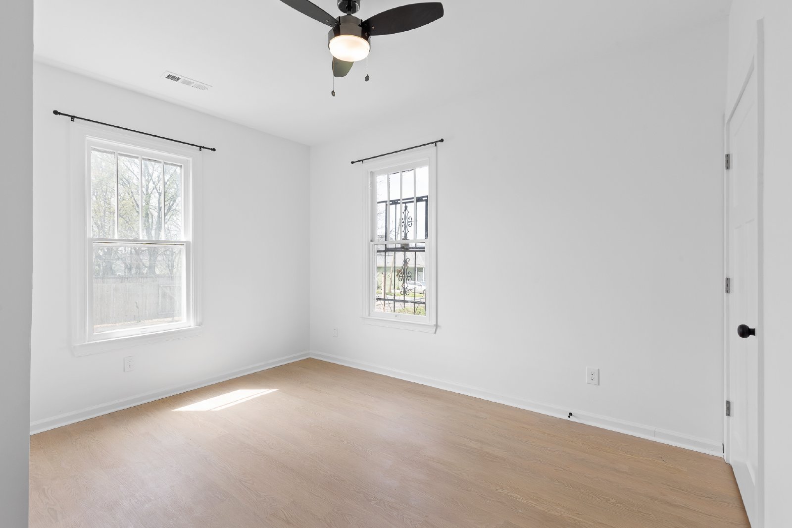 Charming + Modern Highland Park Home - 3 Beds, 2 Baths, Fenced Yard, + Plenty of Parking! property image