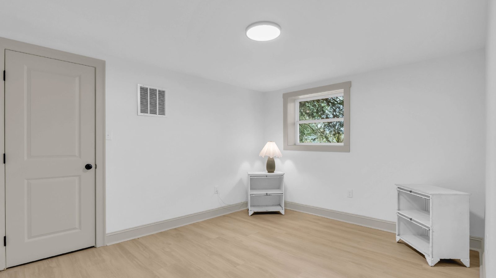 Retreat Like Feel + Practically New! 4 Beds, 3 Baths, Over 2,000 Sq Ft. with Glimpses of Nickajack Lake! property image