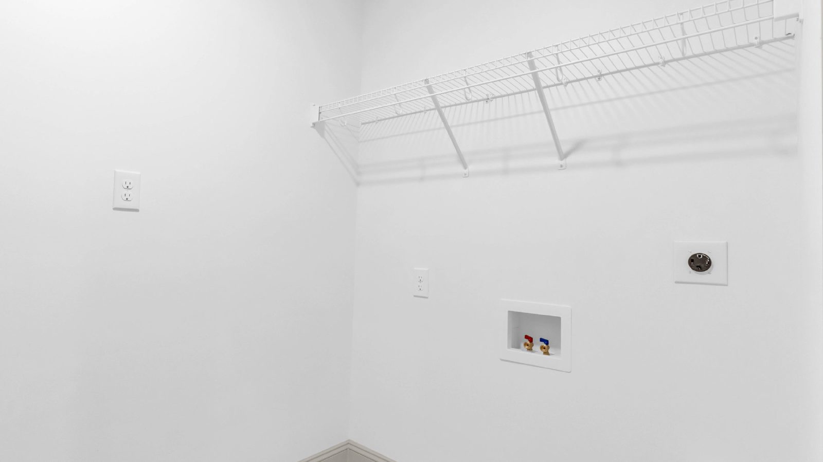 Retreat Like Feel + Practically New! 4 Beds, 3 Baths, Over 2,000 Sq Ft. with Glimpses of Nickajack Lake! property image