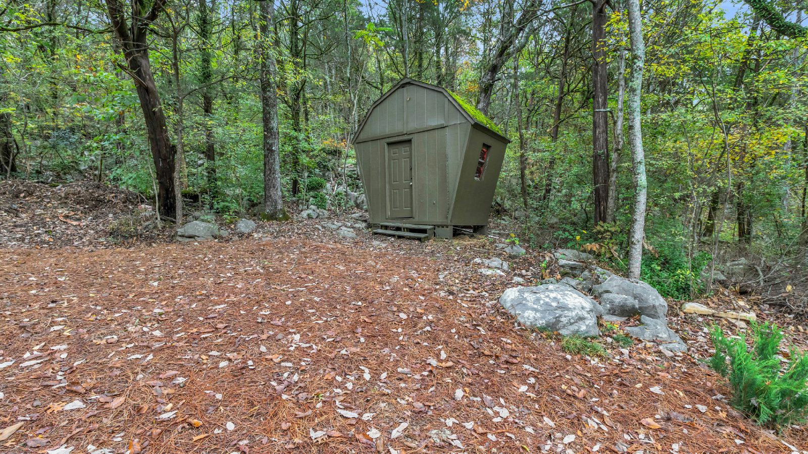 Retreat Like Feel + Practically New! 4 Beds, 3 Baths, Over 2,000 Sq Ft. with Glimpses of Nickajack Lake! property image