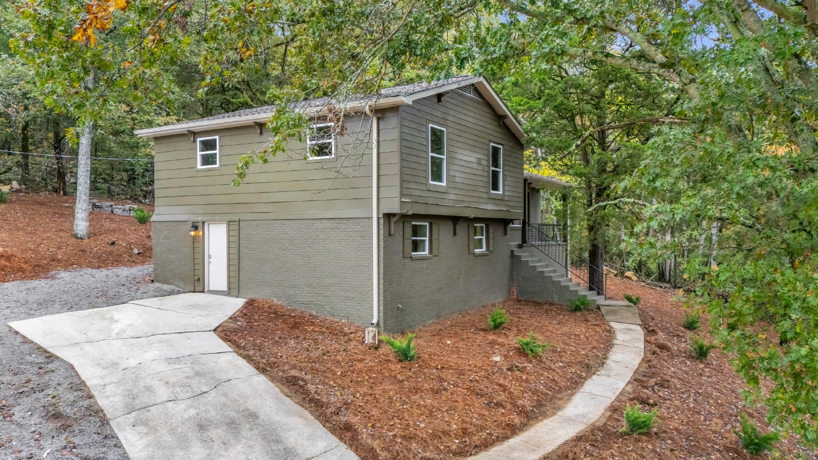 Retreat Like Feel + Practically New! 4 Beds, 3 Baths, Over 2,000 Sq Ft. with Glimpses of Nickajack Lake! property image