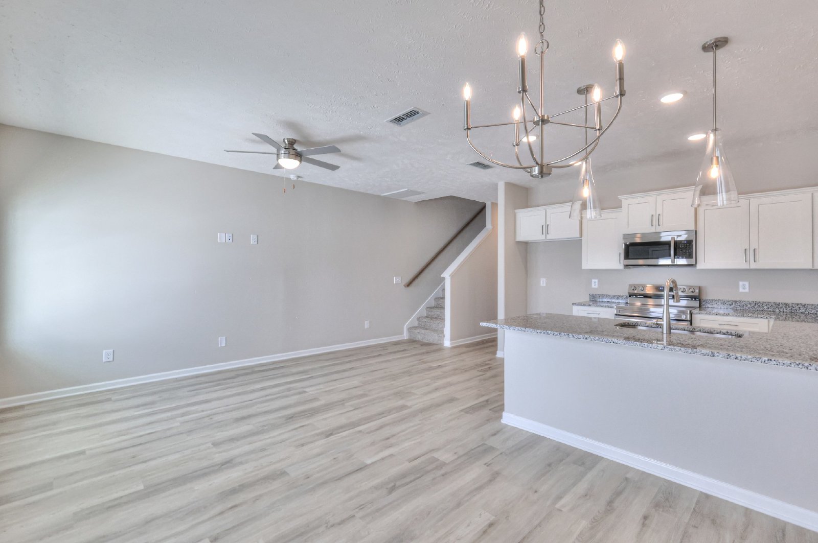 HALF OFF MOVE IN SPECIAL....BRAND NEW Luxury Townhome in Tullahoma!! property image