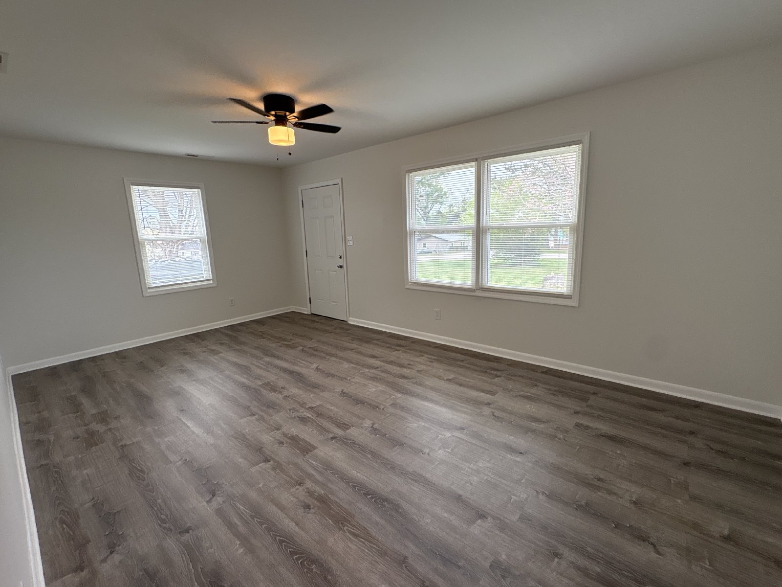 Freshly Renovated 2 Bedroom Duplex in Decherd! property image