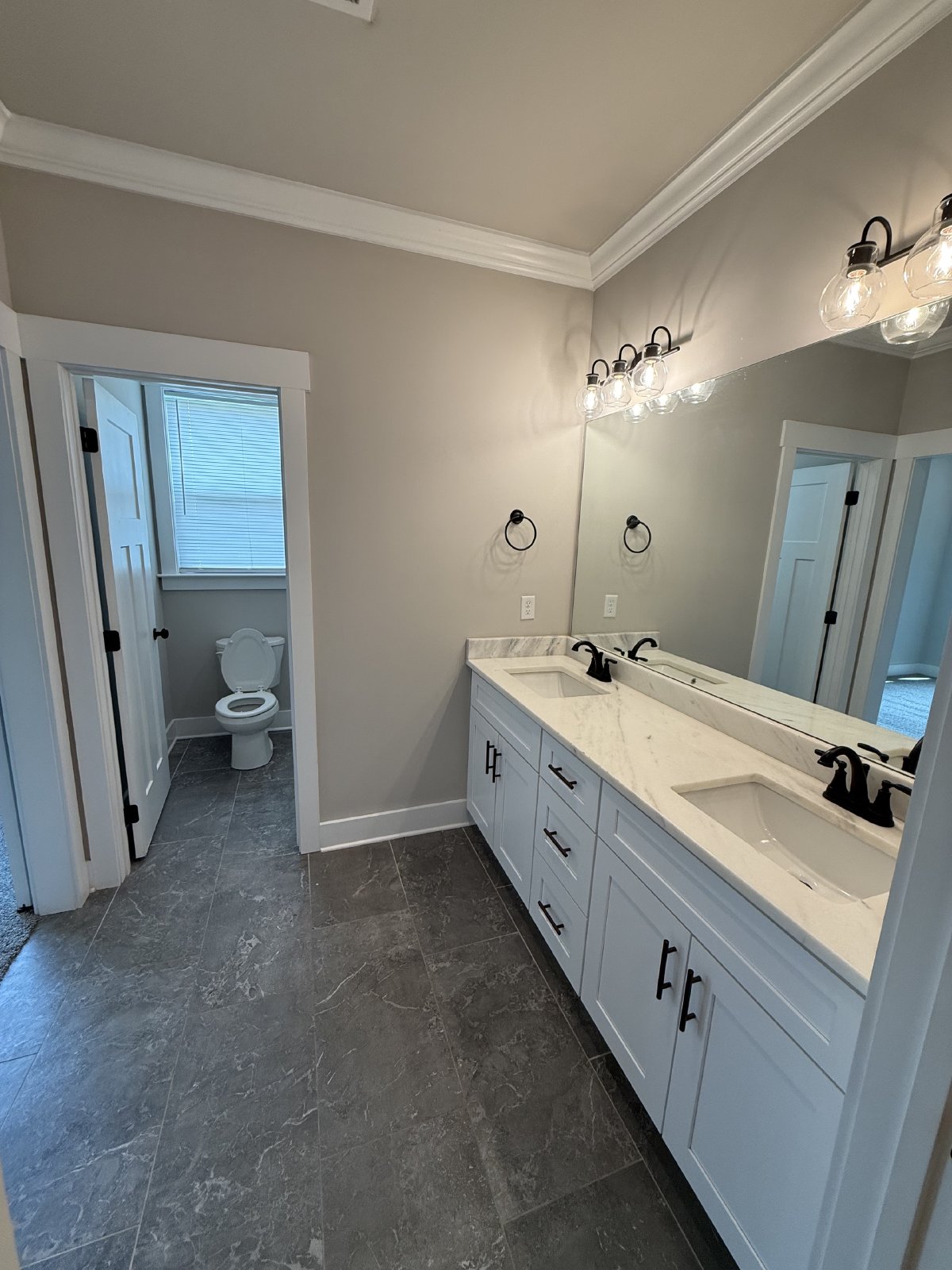 Beautiful New Build 4 Bed, 2.5 Bath, 2 Car Garage - Community Pool & Walking Trail! property image