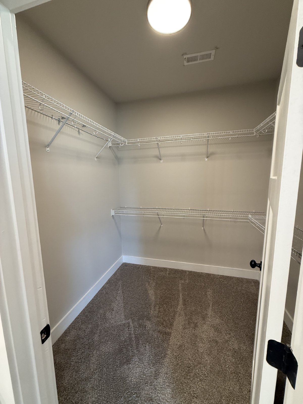 Beautiful New Build 4 Bed, 2.5 Bath, 2 Car Garage - Community Pool & Walking Trail! property image