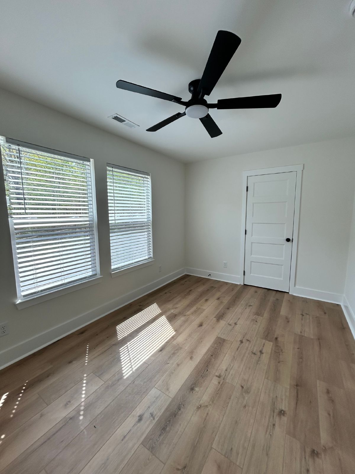 BRAND NEW Charming 3 Beds, 2.5 Baths in Hixson! property image