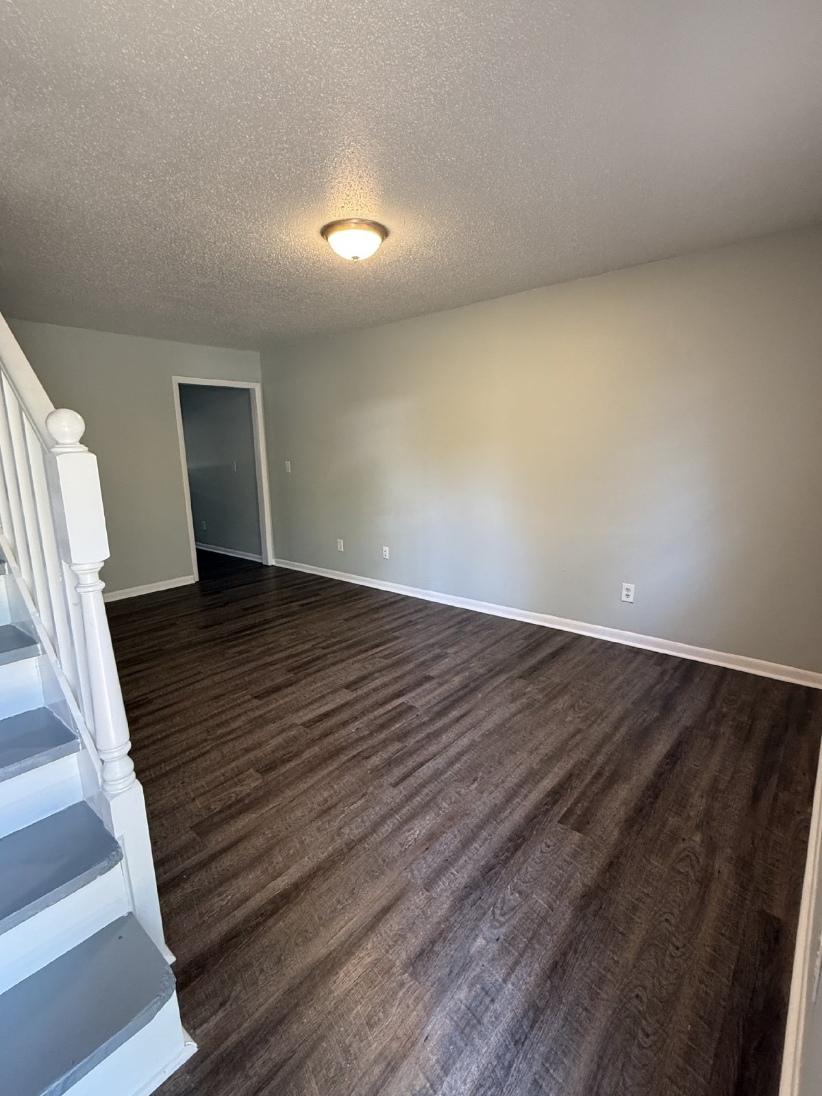 413 Booth Rd Chattanooga 2 spacious bedrooms 1 full bathroom property image