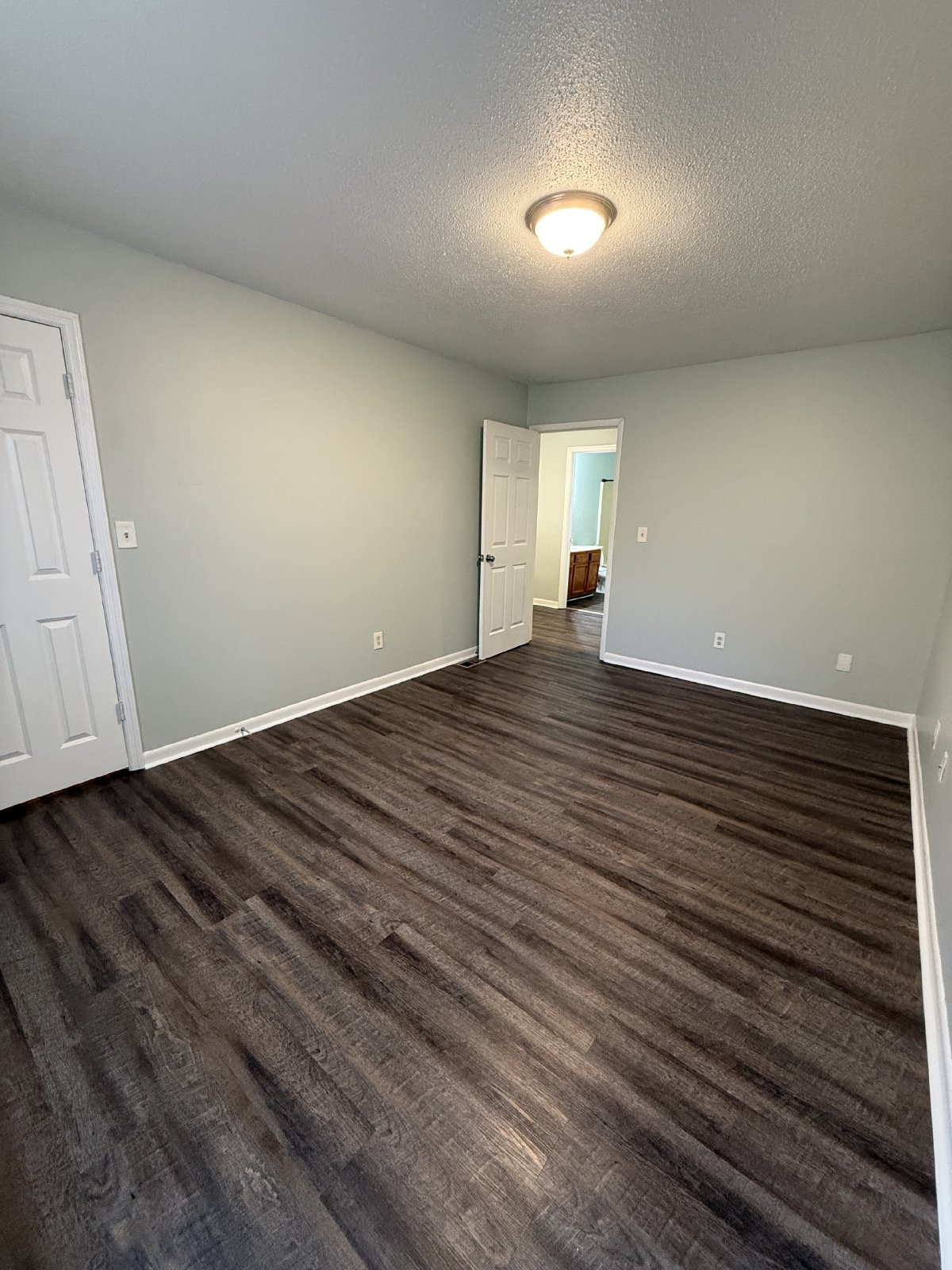 413 Booth Rd Chattanooga 2 spacious bedrooms 1 full bathroom property image