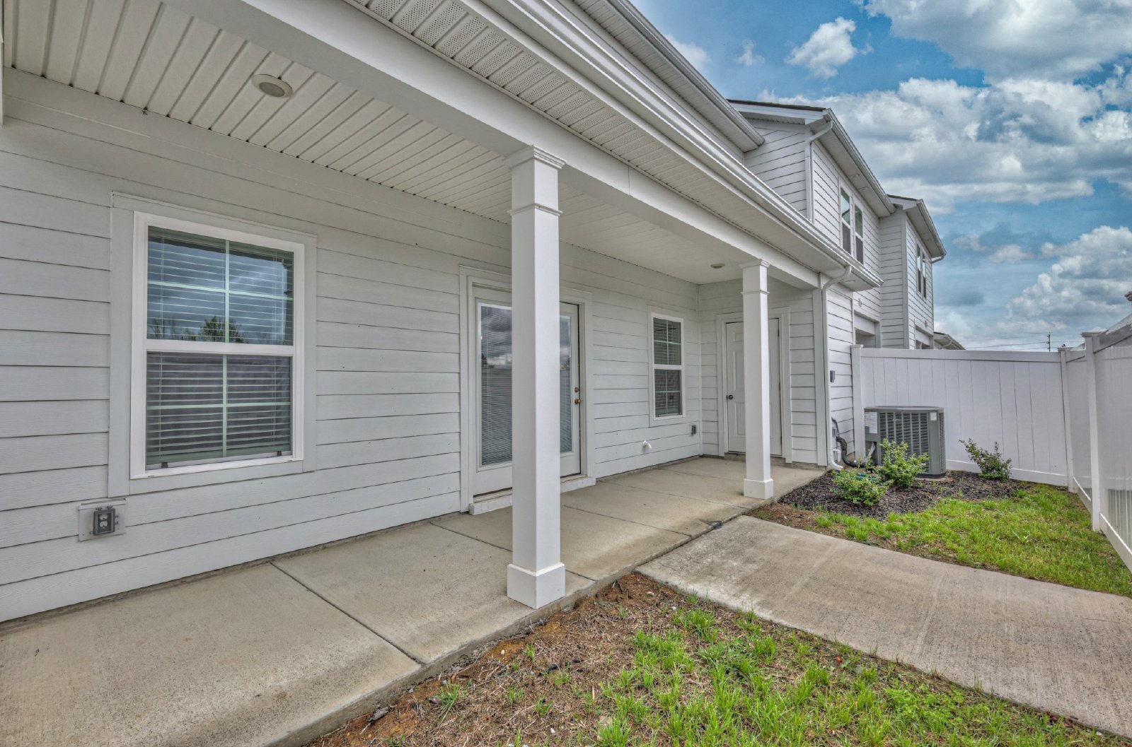 Brand New Luxury Townhome! 3 BR, 2.5 BA, 2 Car Garage, Pool, Dog Park, and More! property image